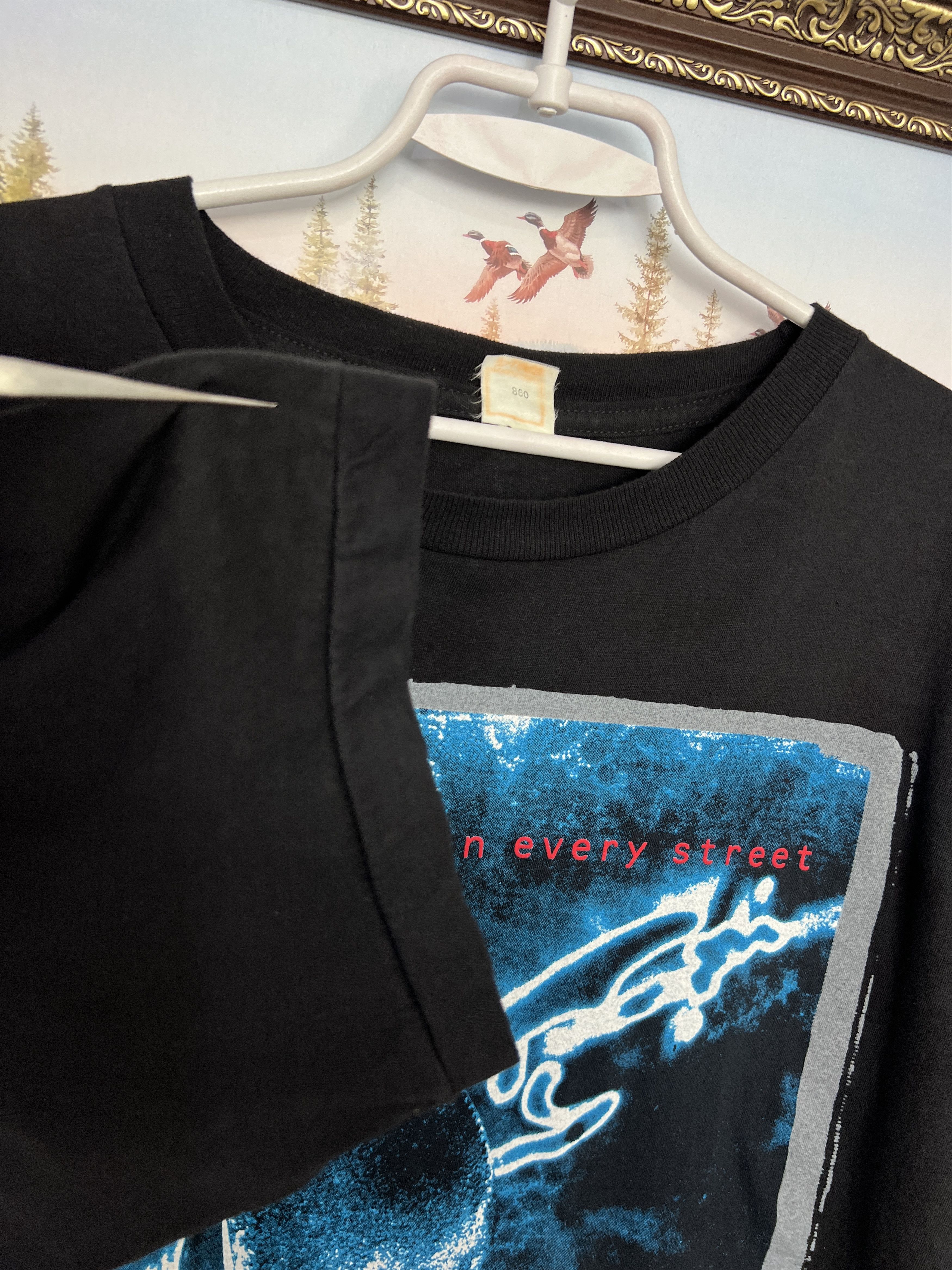 Vintage Vintage 90's Dire Straits On Every Street Band Tour Tee Size US L / EU 52-54 / 3 - 9 Thumbnail