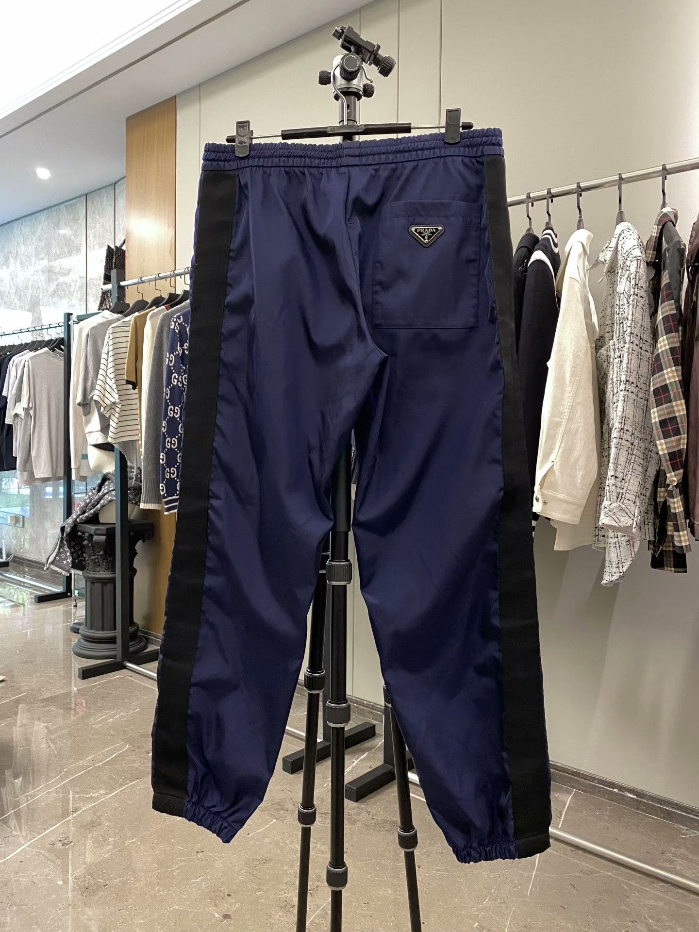 Prada Prada Metallic Gold Casual Pants 32 Men Size US 32 / EU 48 - 1 Thumbnail