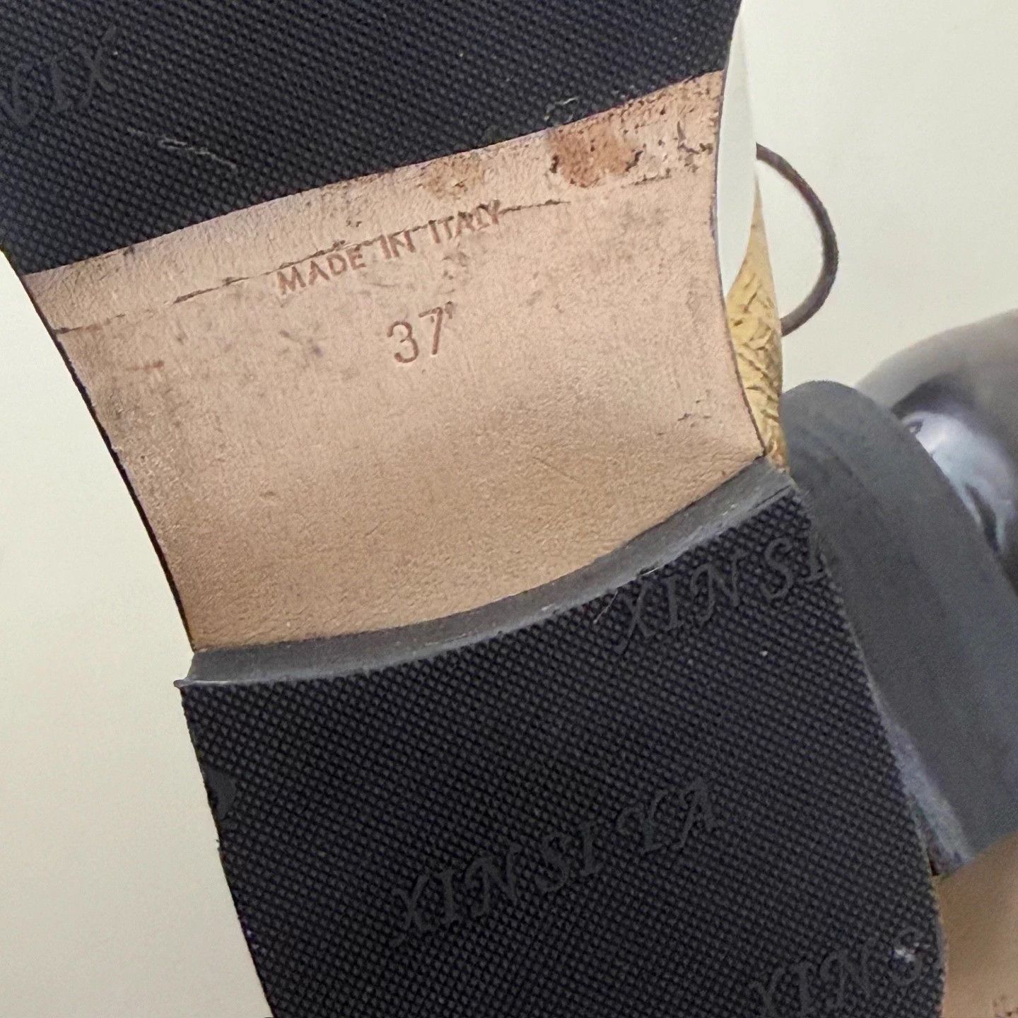 Chanel CHANEL Platinum Lace-Up CC Gold Logo Derby Shoe EU 37 Size US 6 / IT 36 - 7 Thumbnail