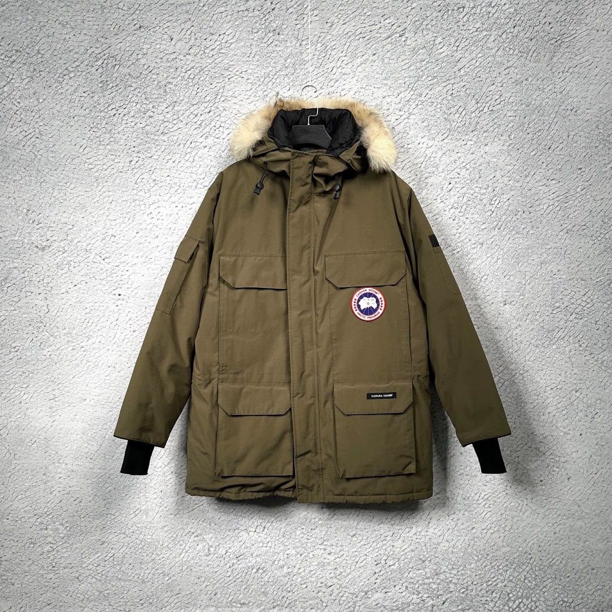Canada Goose canada goose expedition parka in military green Size US L / EU 52-54 / 3 - 1 Thumbnail