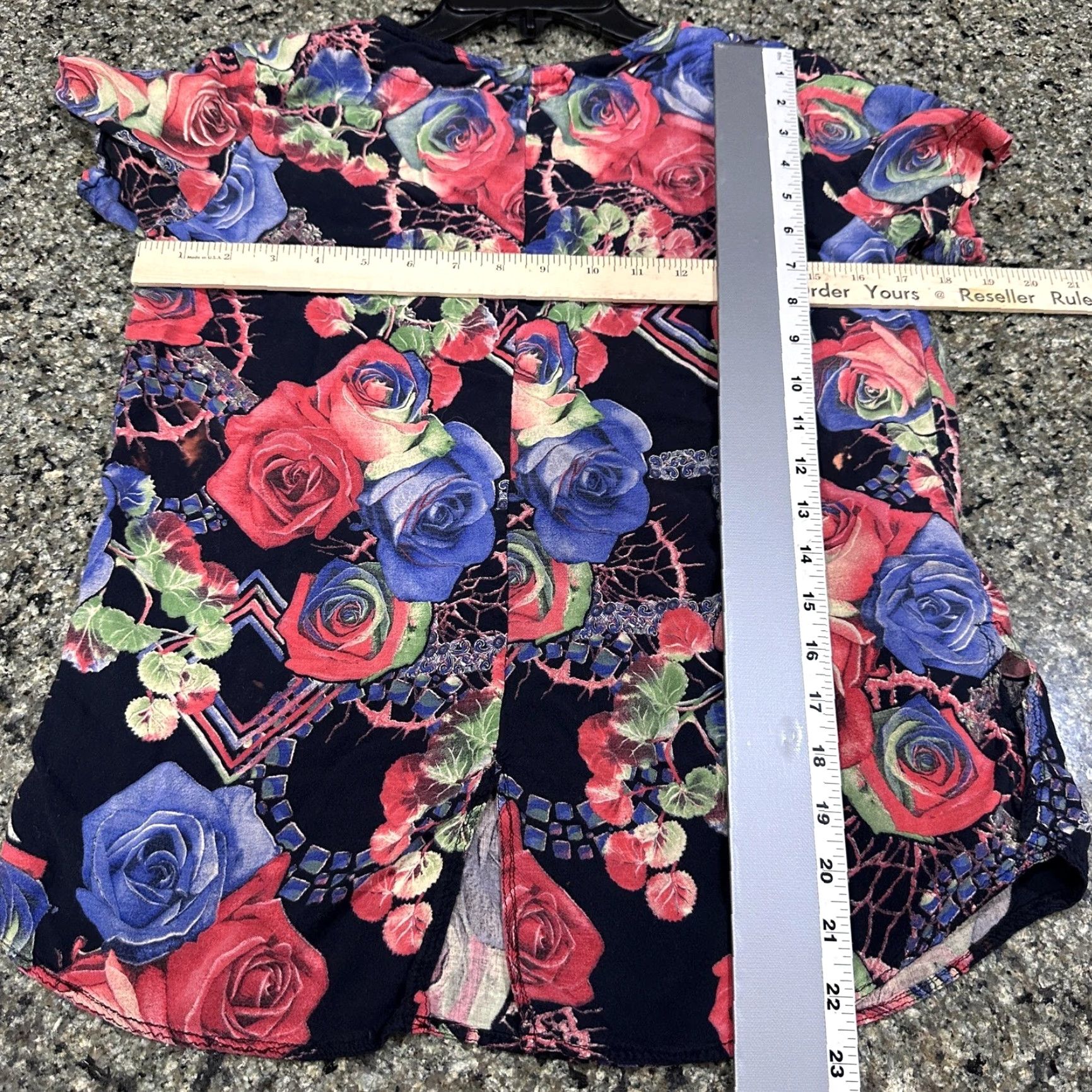 Vintage VINTAGE LEANG Shirt Womens M Black Rose Floral Henley Short Sleeve Button Front Size M / US 6-8 / IT 42-44 - 4 Thumbnail