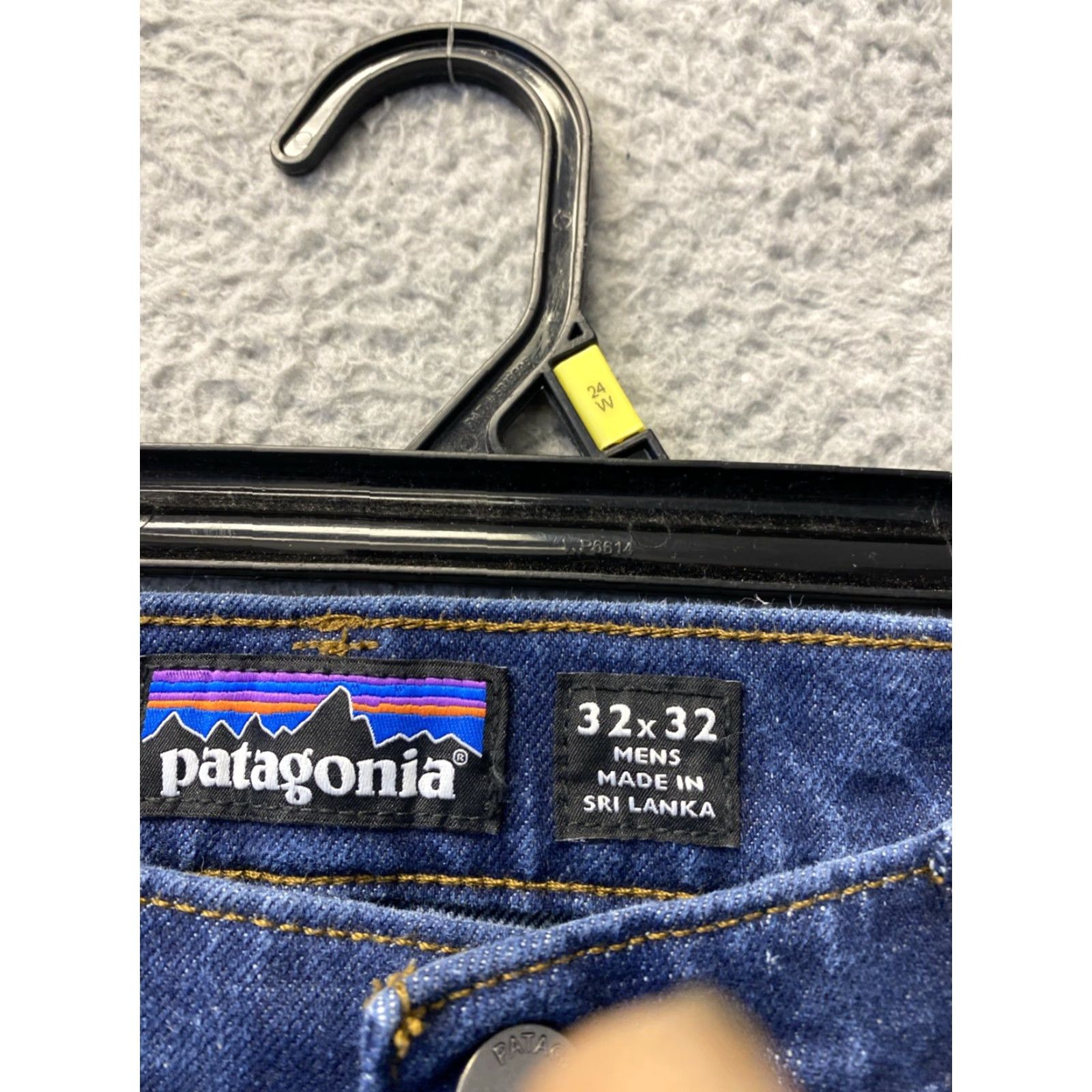 Patagonia Patagonia Jeans Pants Mens 32x32 Blue Denim / 0131 Jeans Flat Front Regular Fit 5-Pocket Cotton Denim Blue Handcrafted? Size US 32 / EU 48 - 5 Thumbnail