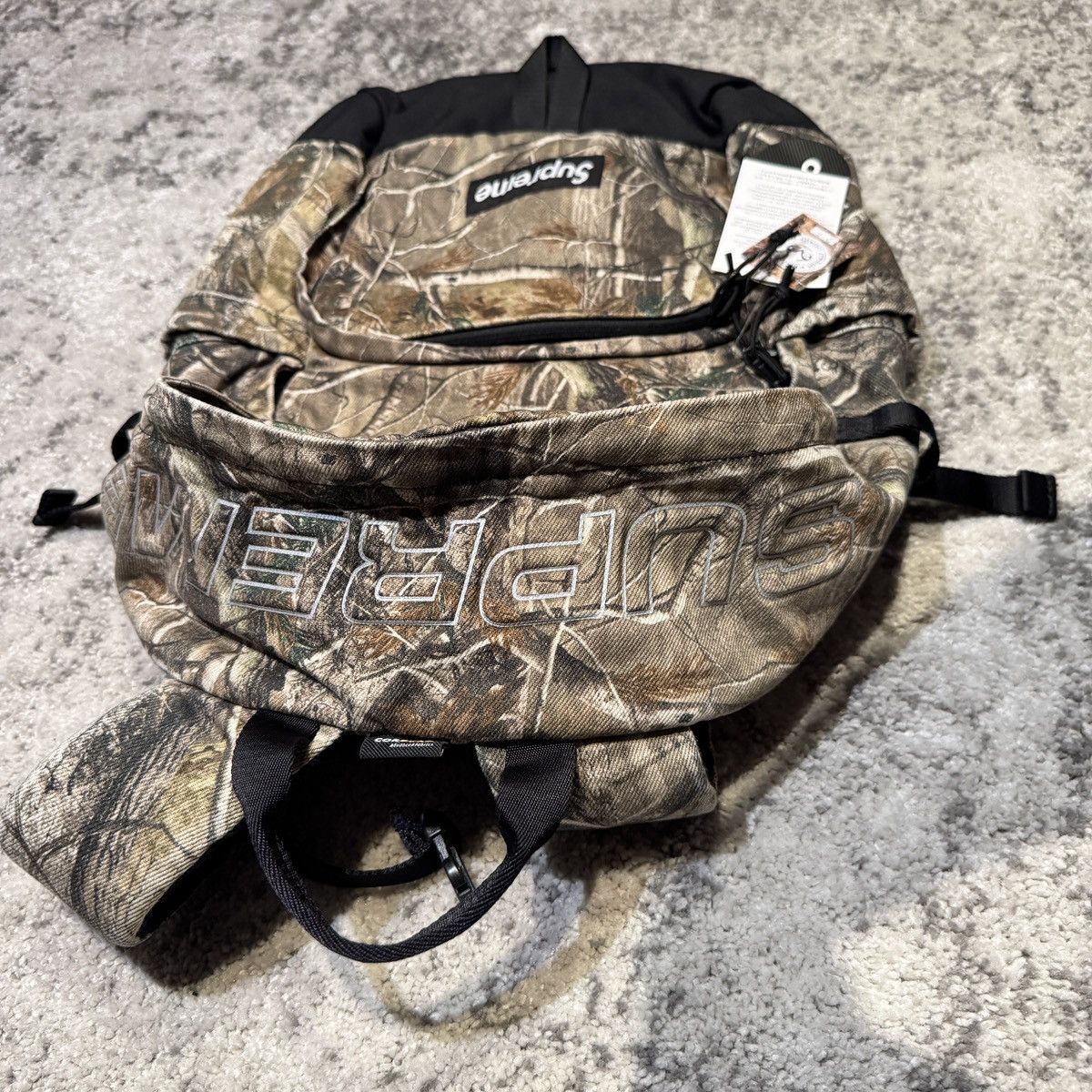 Supreme SUPREME DENIM BACKPACK REALTREE AP CAMO Size ONE SIZE - 3 Thumbnail