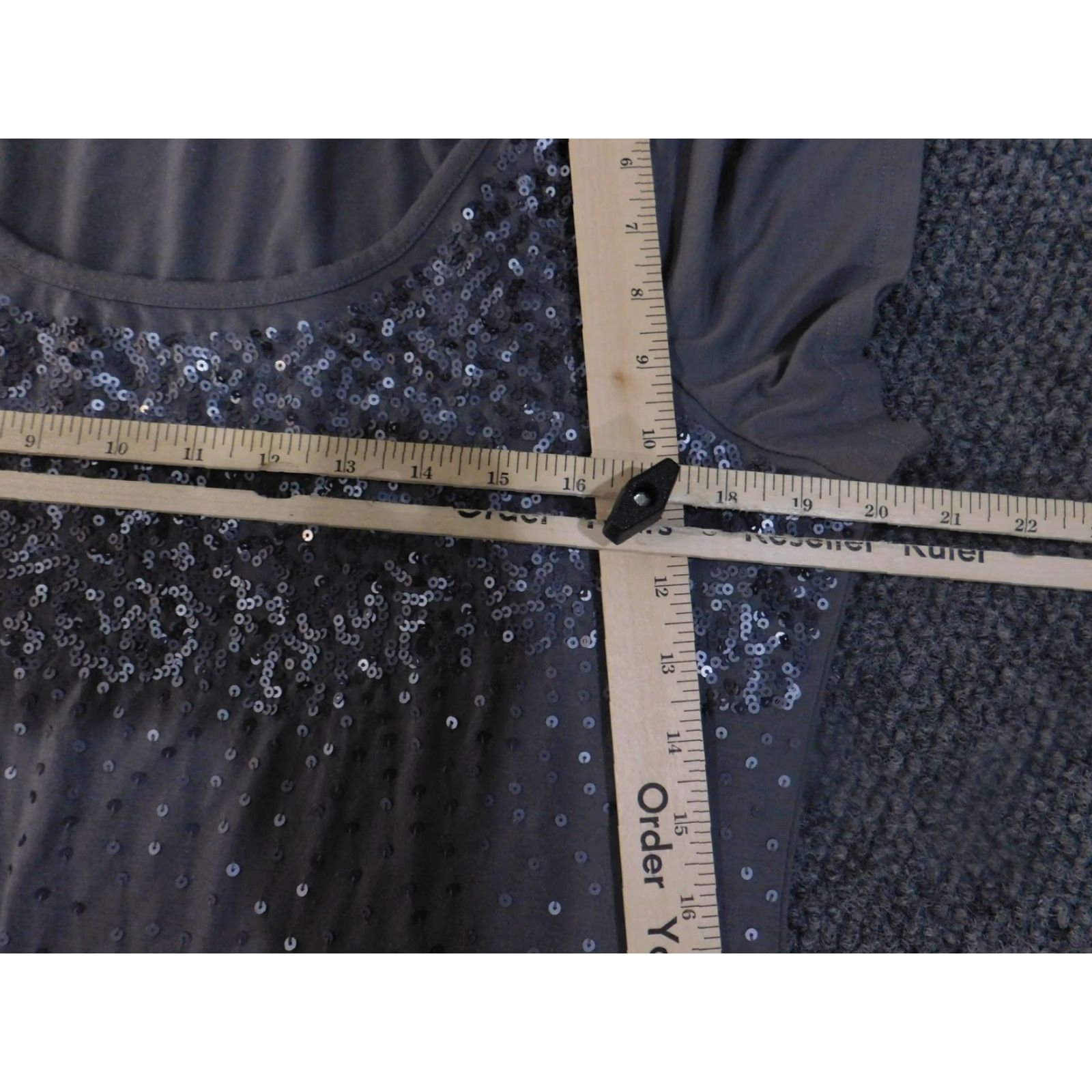 Coldwater Creek Coldwater Creek Shirt Womens Medium Gray Sequin Short Sleeve Scoop Neck Top Size M / US 6-8 / IT 42-44 - 6 Thumbnail