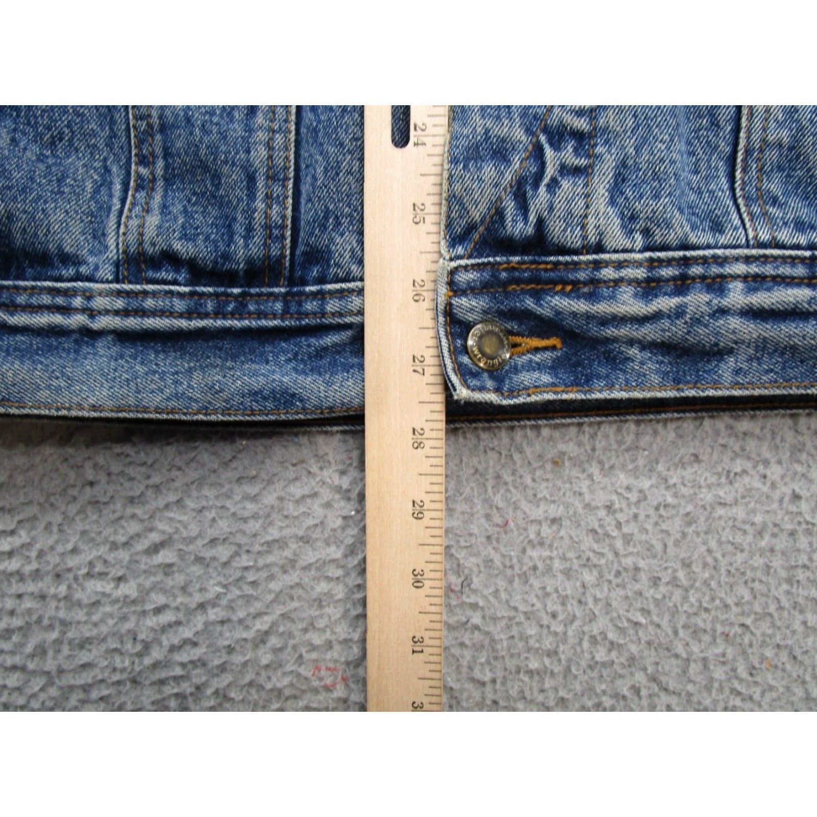 Wrangler VTG Wrangler Rugged Wear Blue Denim Button Up Jacket Western Cowboy Read XL Mens Jacket Blue Denim Western Cowboy Cut Wrangler Rugged Wear 80s 90s Size US XL / EU 56 / 4 - 6 Thumbnail