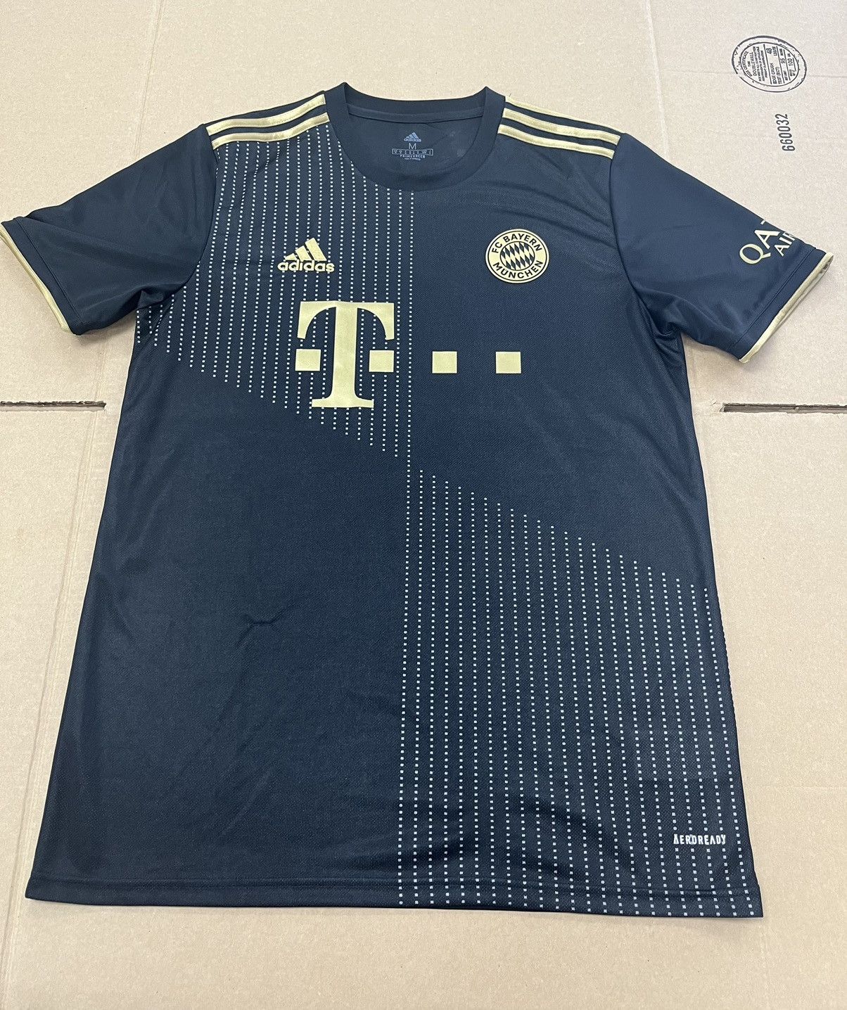Adidas Adidas FC Bayern Munich 2021/22 Away Jersey Size US M / EU 48-50 / 2 - 1 Thumbnail