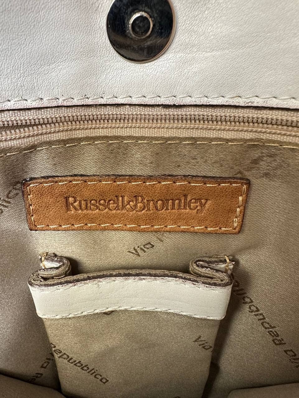 Russell & Bromley Russell & Bromley Leather Shoulder Tote Bag Buckle Size ONE SIZE - 14 Thumbnail