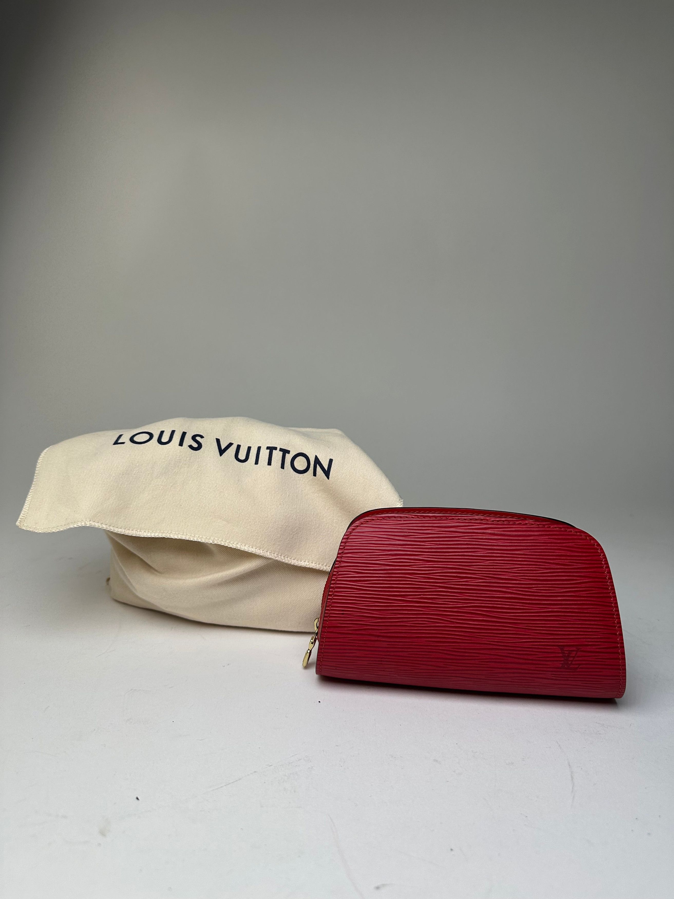 Louis Vuitton Pochette Cosmétique PM Epi Leather Red Coquelicot Size ONE SIZE - 1 Thumbnail