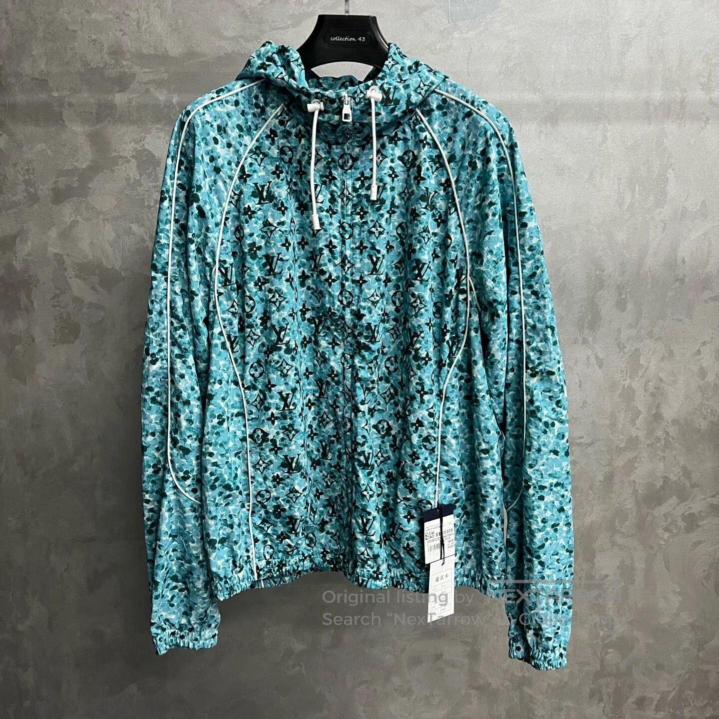 Louis Vuitton Louis Vuitton Logo-printed hooded long-sleeved jacket| Size US L / EU 52-54 / 3 - 1 Thumbnail