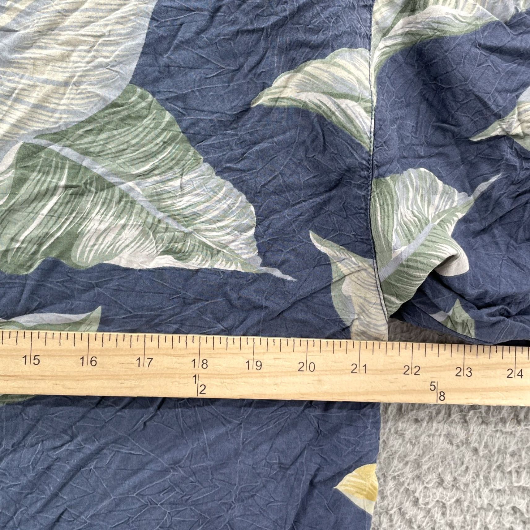 Tommy Bahama VTG Tommy Bahama Shirt Men Med Palm Print Relaxed Casual Travel Resort Beach 90s Shirt M Blue Size US M / EU 48-50 / 2 - 5 Thumbnail
