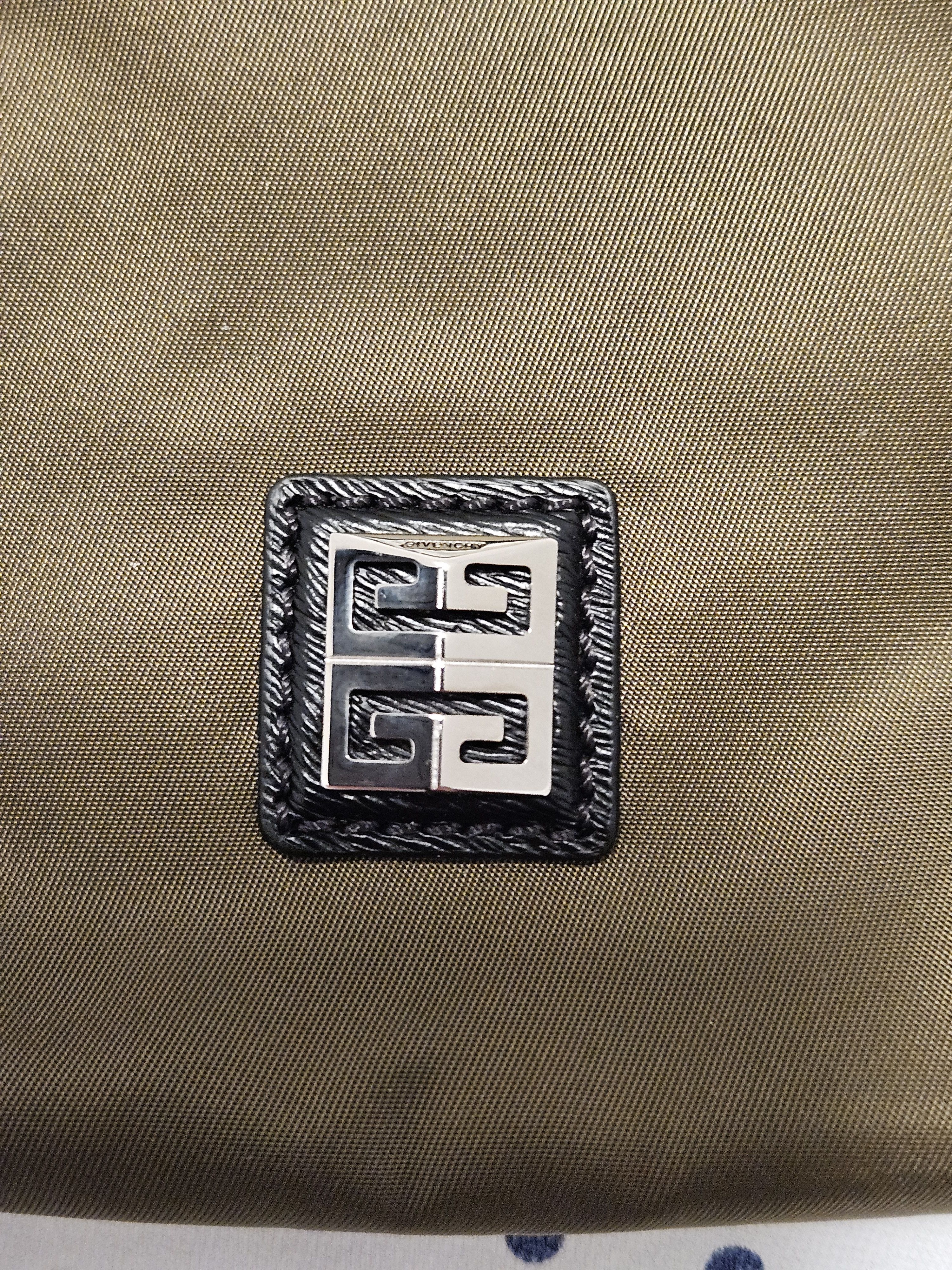 Givenchy 4G Light Nylon Pouch - UNISEX Size ONE SIZE - 7 Thumbnail