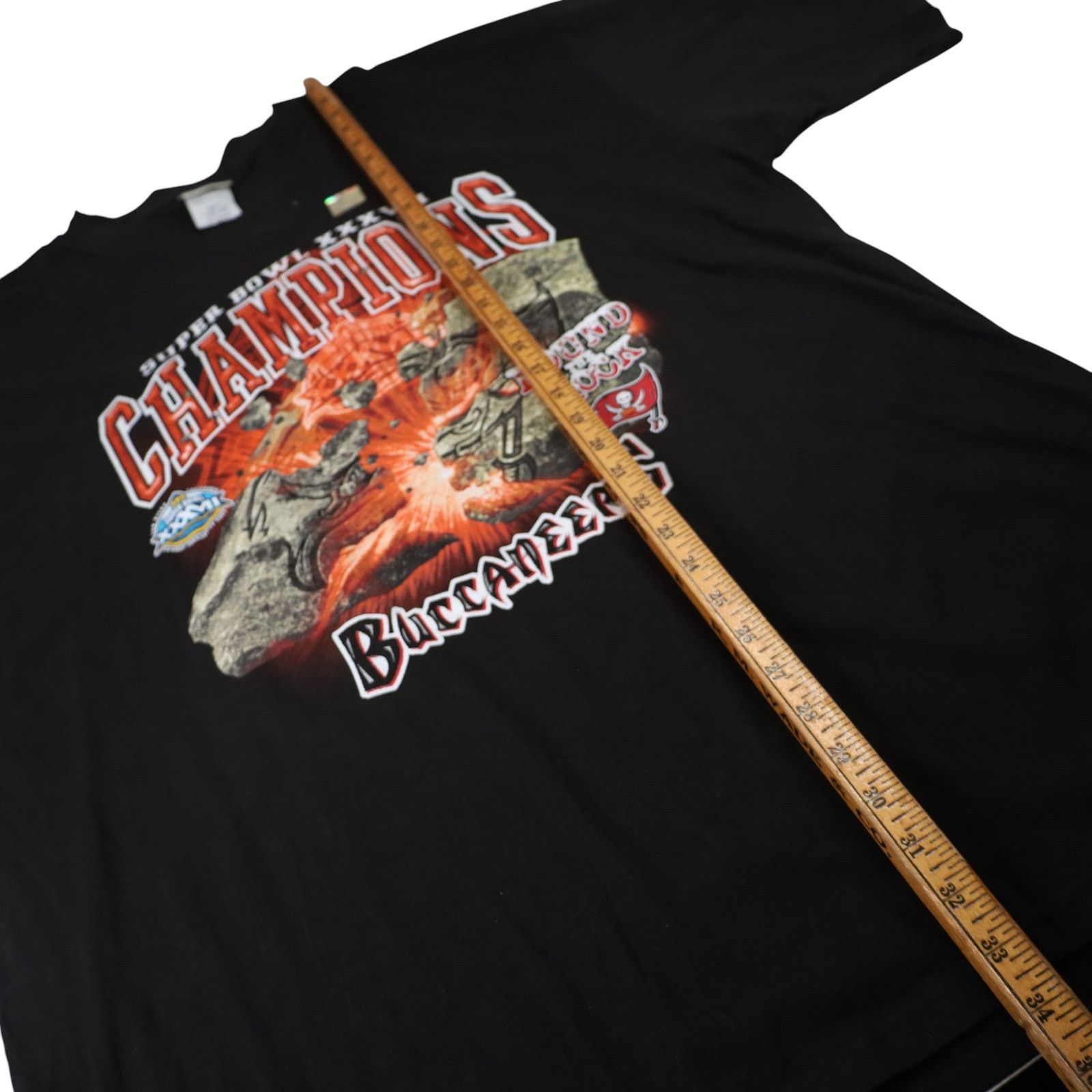 NFL × Vintage Vintage Y2k NFL Buccaneers Super Bowl Champions Graphic T Size US XXL / EU 58 / 5 - 10 Thumbnail
