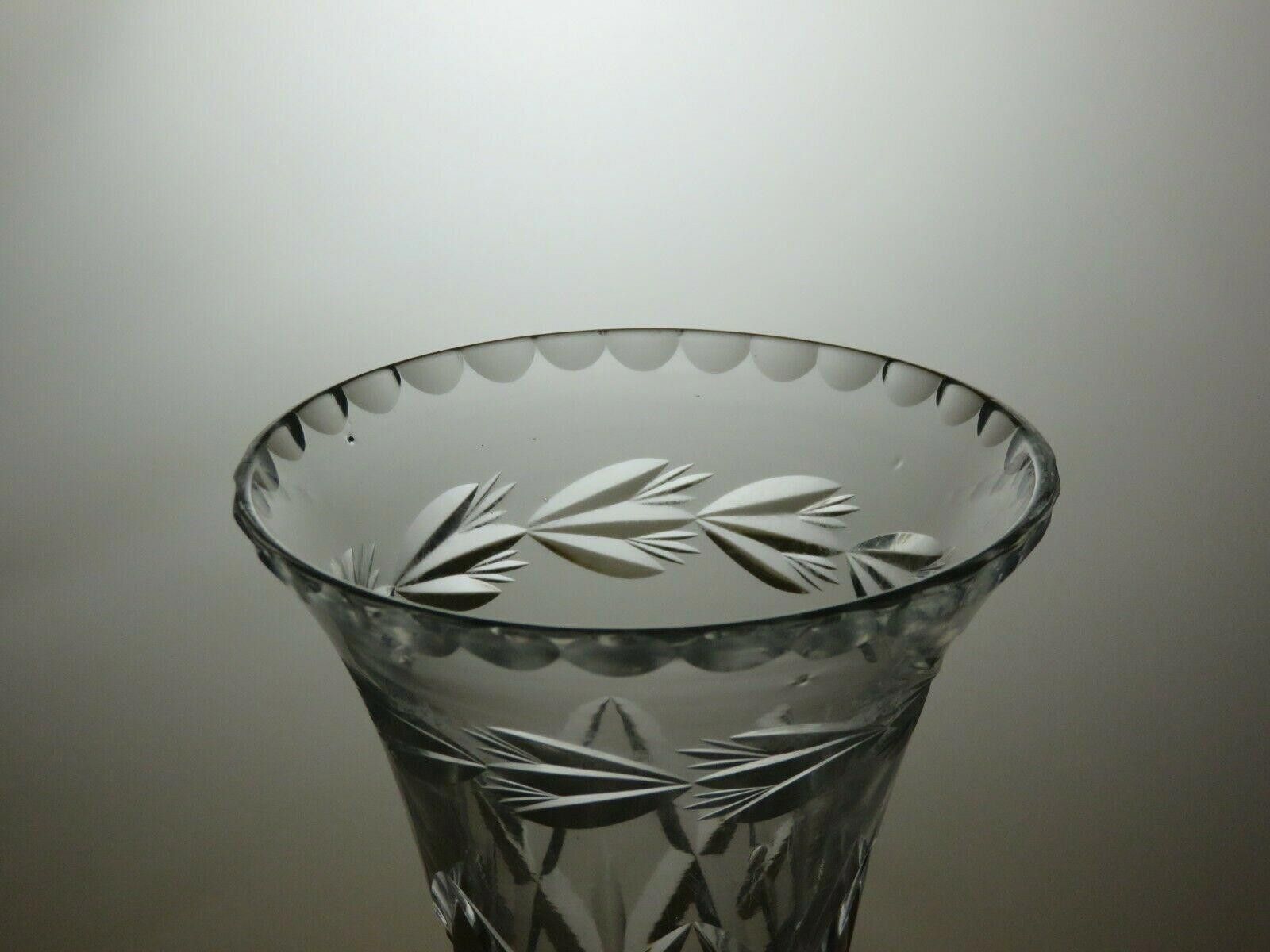 The Unbranded Brand Lovely Lead Cut Glass Crystal Vase 8 1/8" Size ONE SIZE - 4 Thumbnail