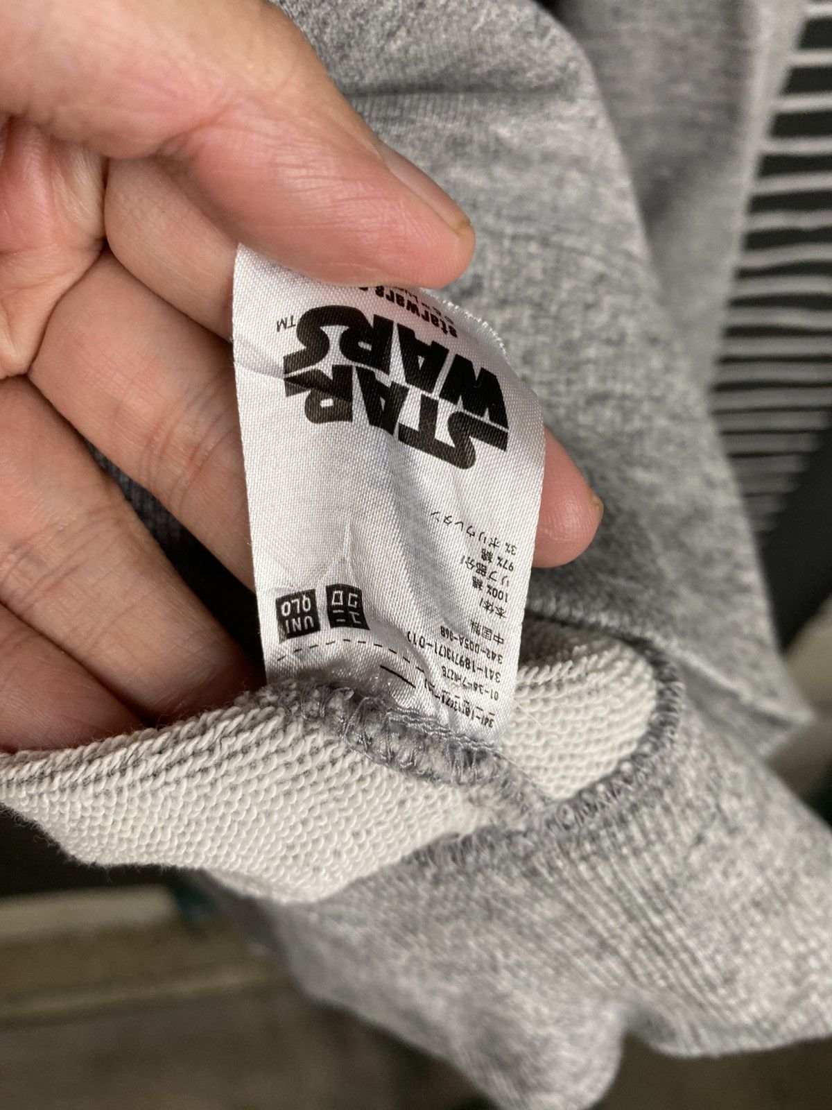 Uniqlo UT X Starwars Darth Vader Sweatshirt Size US XL / EU 56 / 4 - 8 Thumbnail