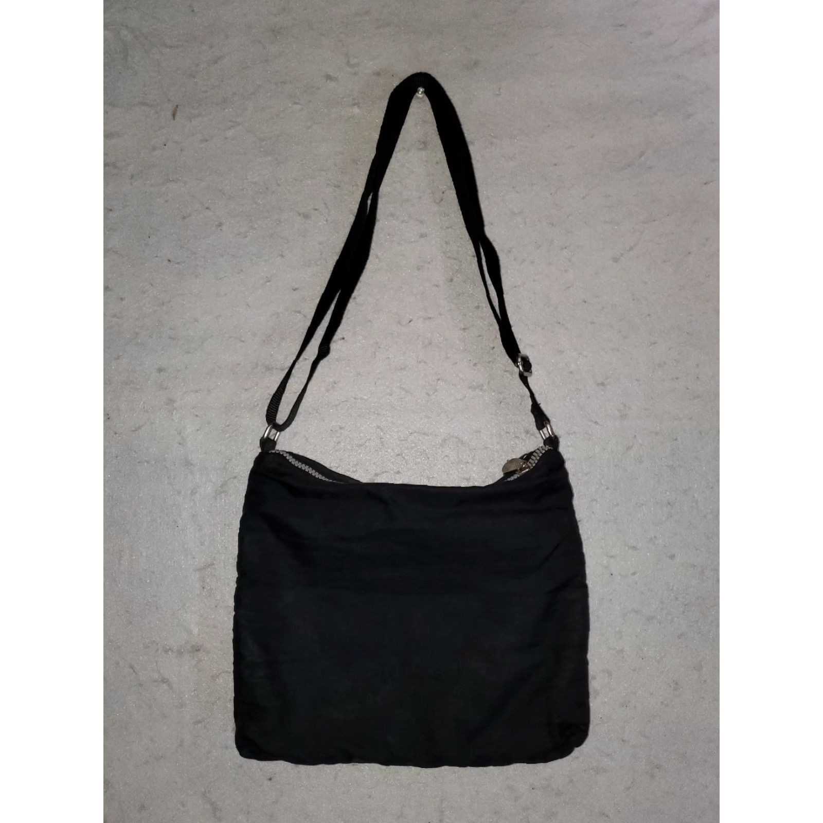 Vintage Baggallini Signature Crossbody Bag - Black Nylon w/ Beige Lining - 3 Compartment - Women - Medium - Travel Casual Business Size ONE SIZE - 4 Thumbnail