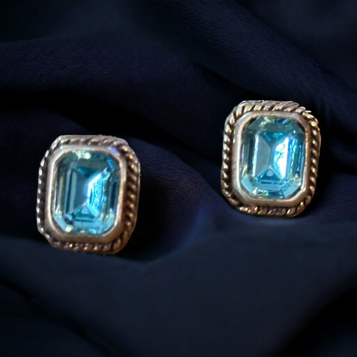 Other Silver tone faux aquamarine square post earrings Size ONE SIZE - 1 Thumbnail