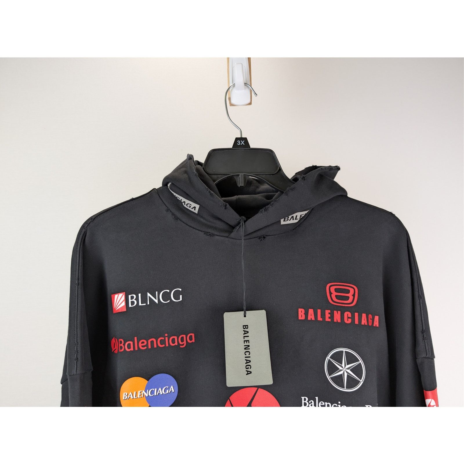 Balenciaga o1rshd1 Top League Round Hoodie in Black Size US M / EU 48-50 / 2 - 3 Thumbnail