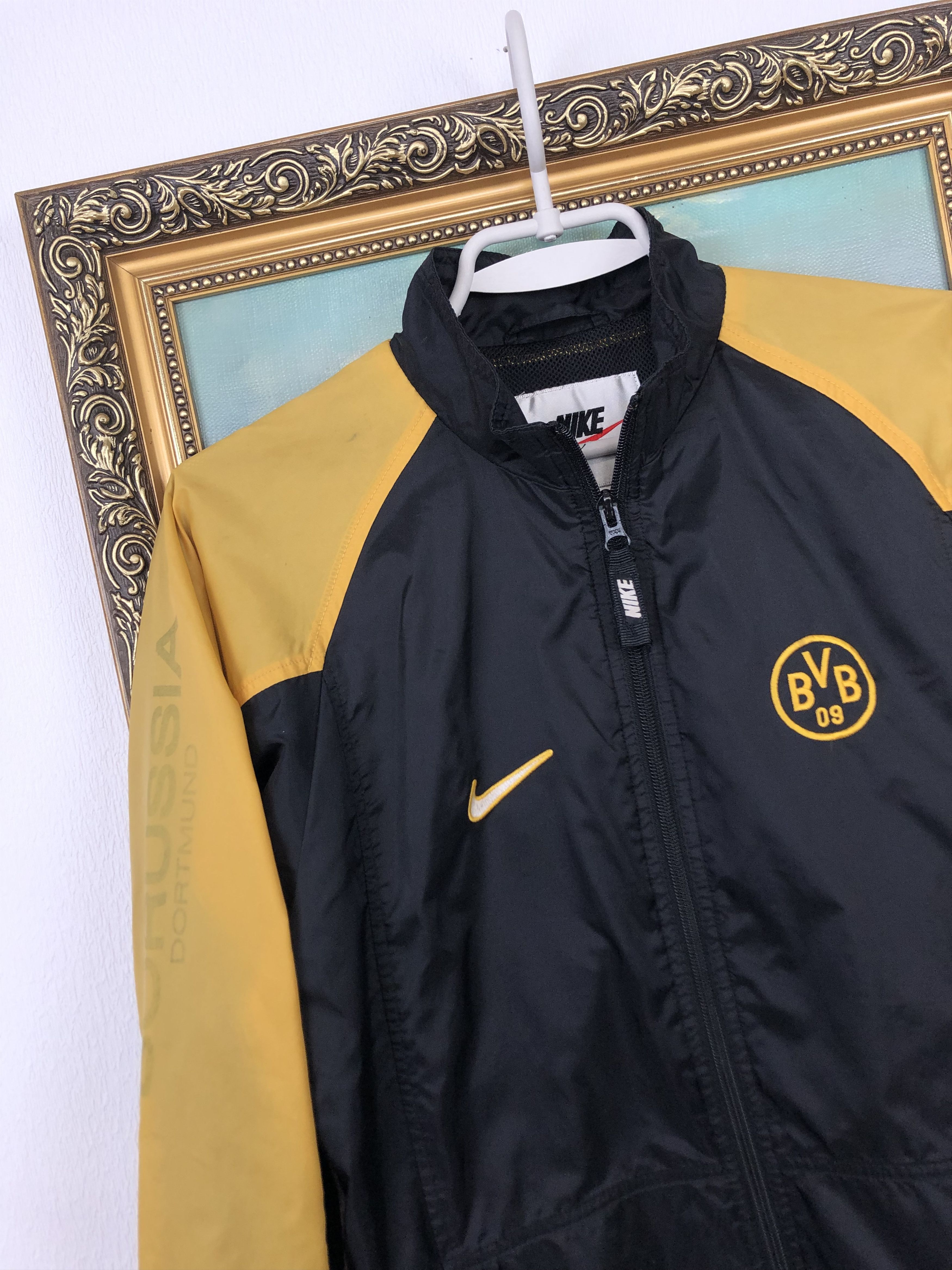 Nike Vintage Nike Borussia Dortmund Football Windbreaker Soccer Size US XXS / EU 40 - 3 Thumbnail