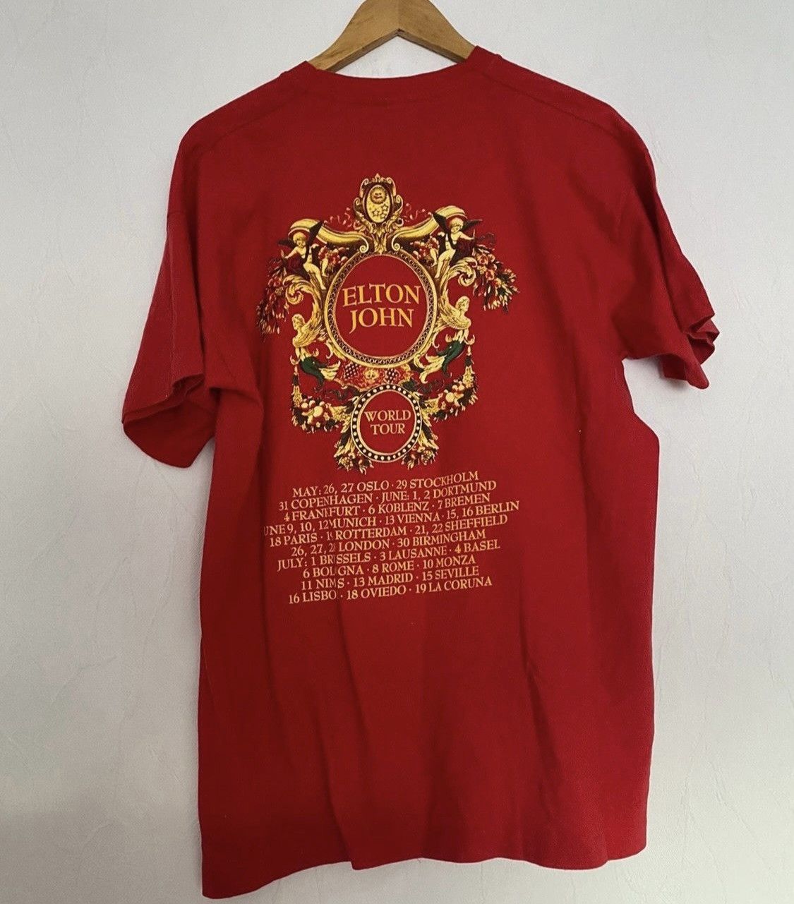 Band Tees × Vintage Vintage Elton John T shirt Single Stitch (Freddy Mercury) Size US XL / EU 56 / 4 - 3 Thumbnail