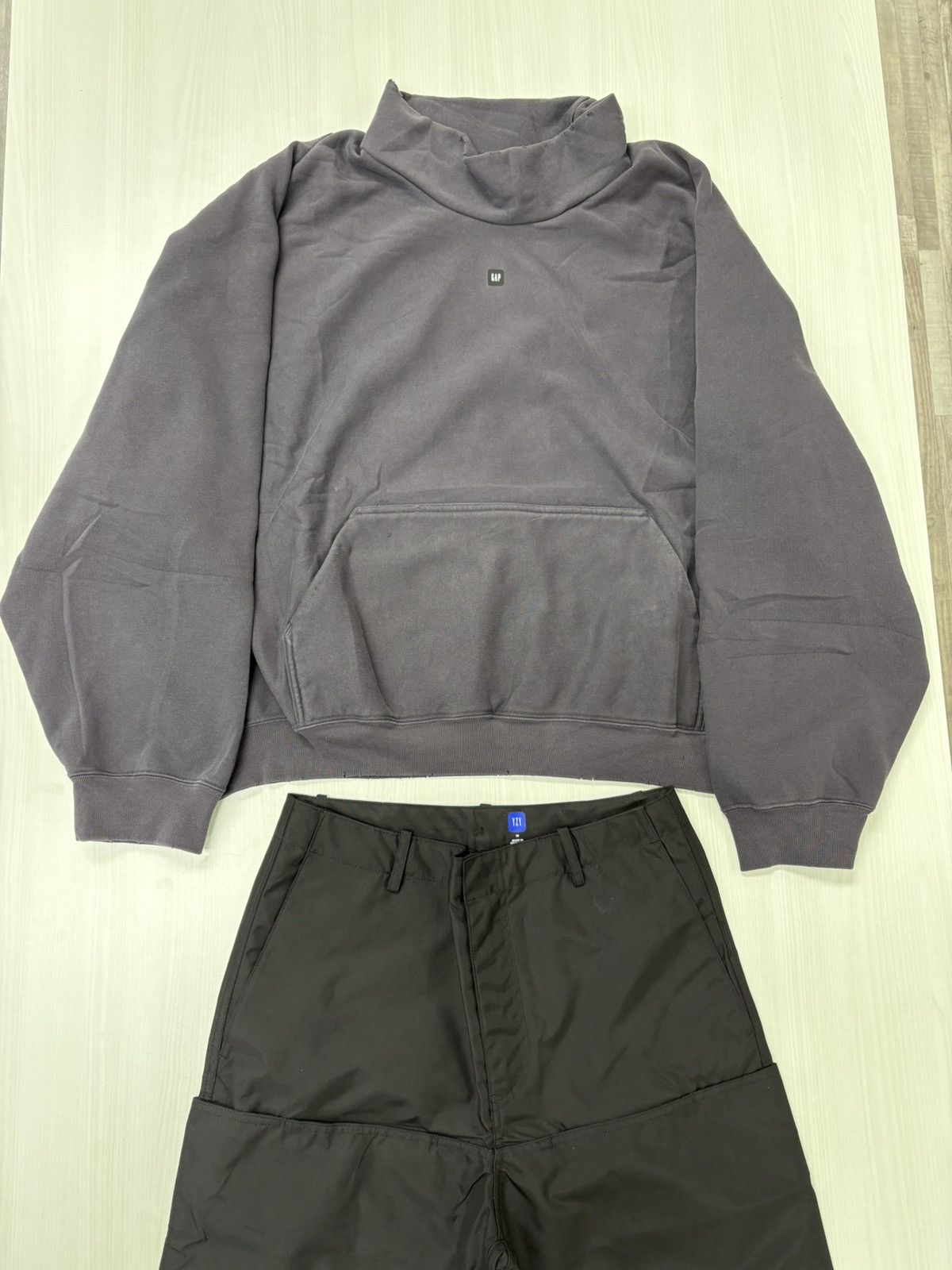 Balenciaga × Kanye West × Yeezy YZY x GAP Distressed Sweater & Cordura Cargos Size US L / EU 52-54 / 3 - 1 Thumbnail