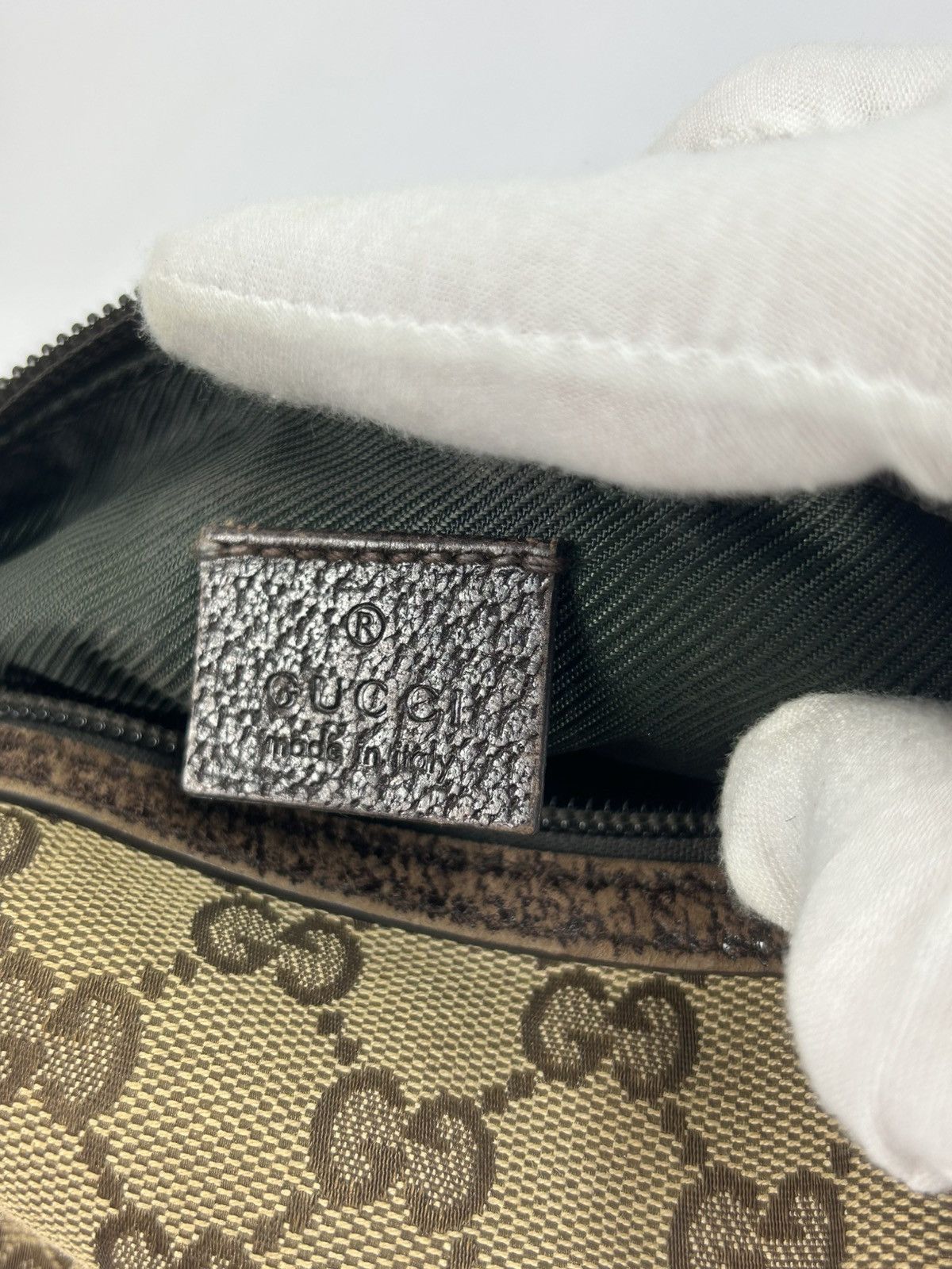 Gucci Gucci GG Canvas Monogram Cosmetic Bag Size ONE SIZE - 7 Thumbnail