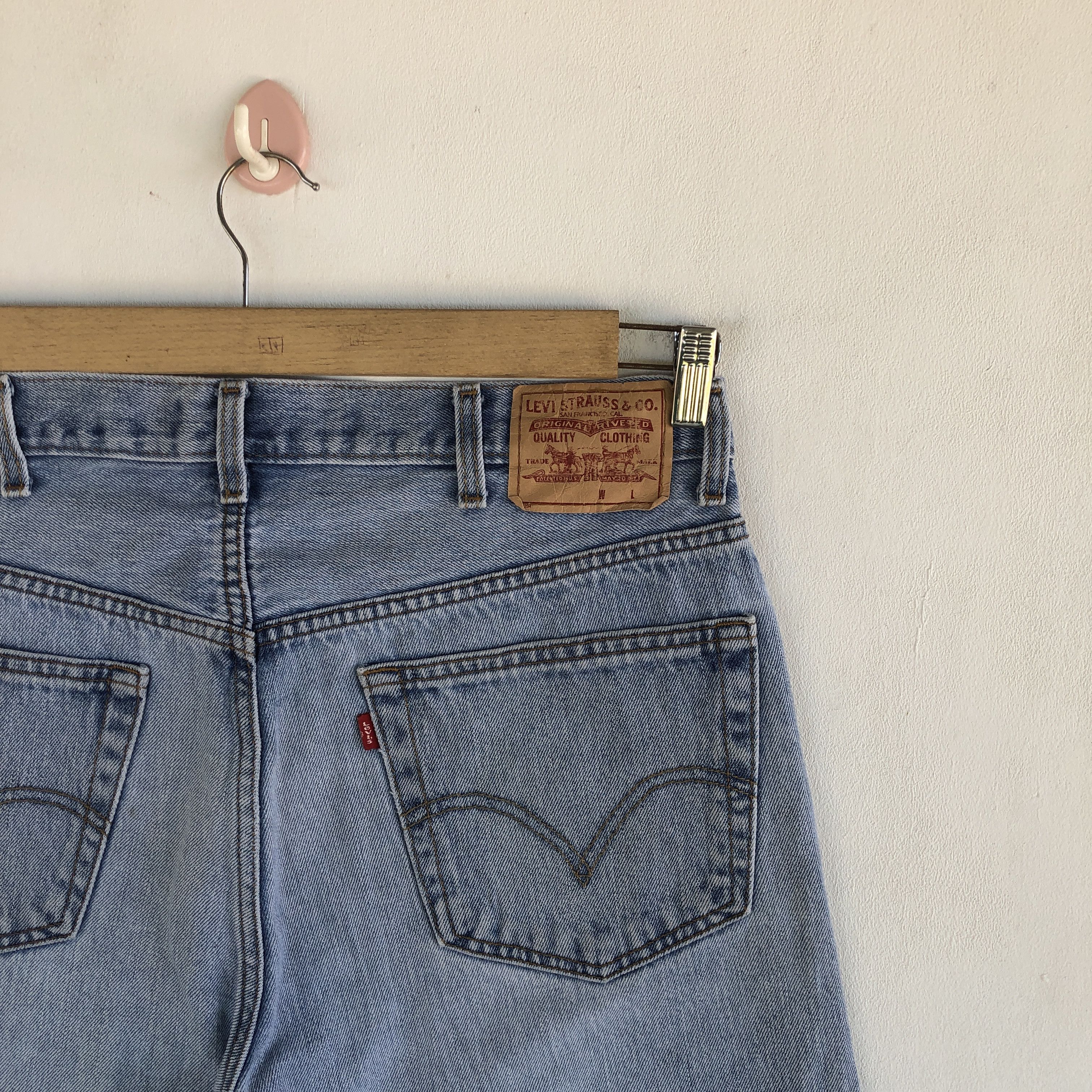 Levi's Vintage Levis Sun Faded Jeans Levis 550 Light Wash Denim Size US 36 / EU 52 - 5 Thumbnail