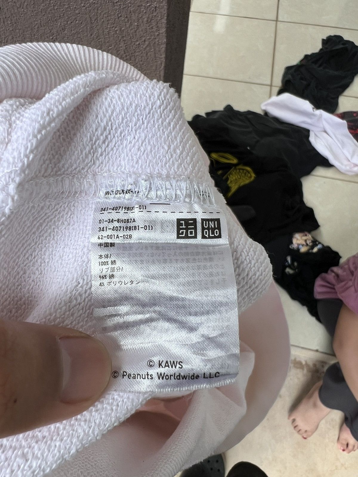 Kaws UT Uniqlo X Kaws X Peanuts Sweatshirts Size US L / EU 52-54 / 3 - 5 Thumbnail