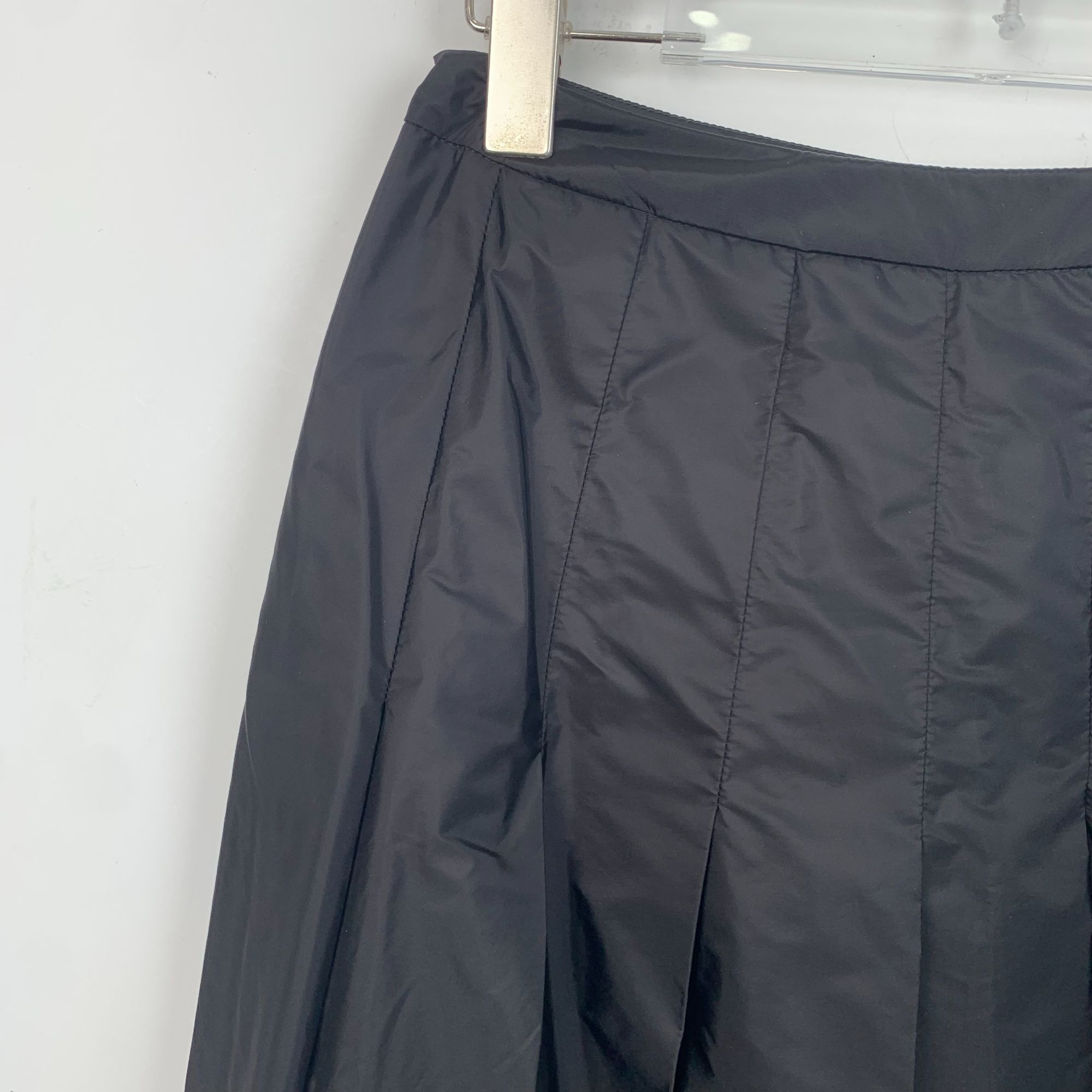 Moncler Moncler Black Logo Embroidered Pleated Skirt (Size 40) Size 40" / US 18 - 7 Thumbnail