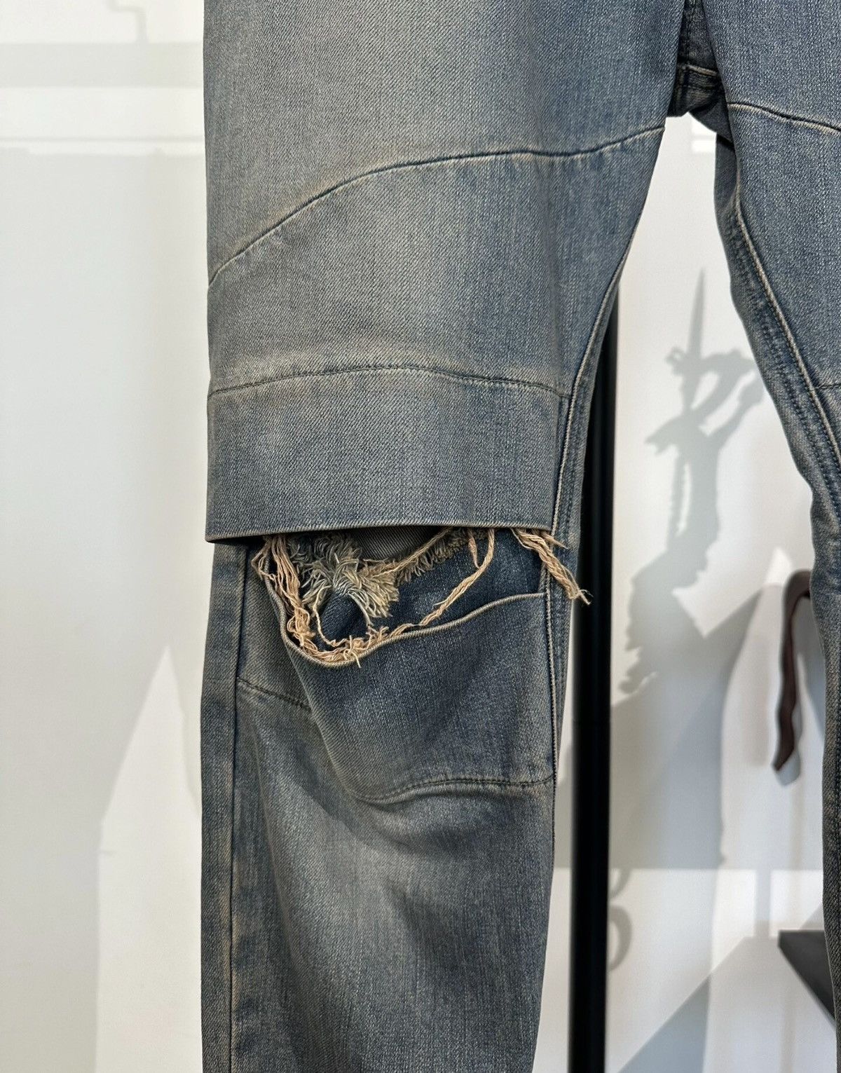 Julius Julius_7 Double-Knee Distressed Washed Jeans Size US 29 - 7 Thumbnail
