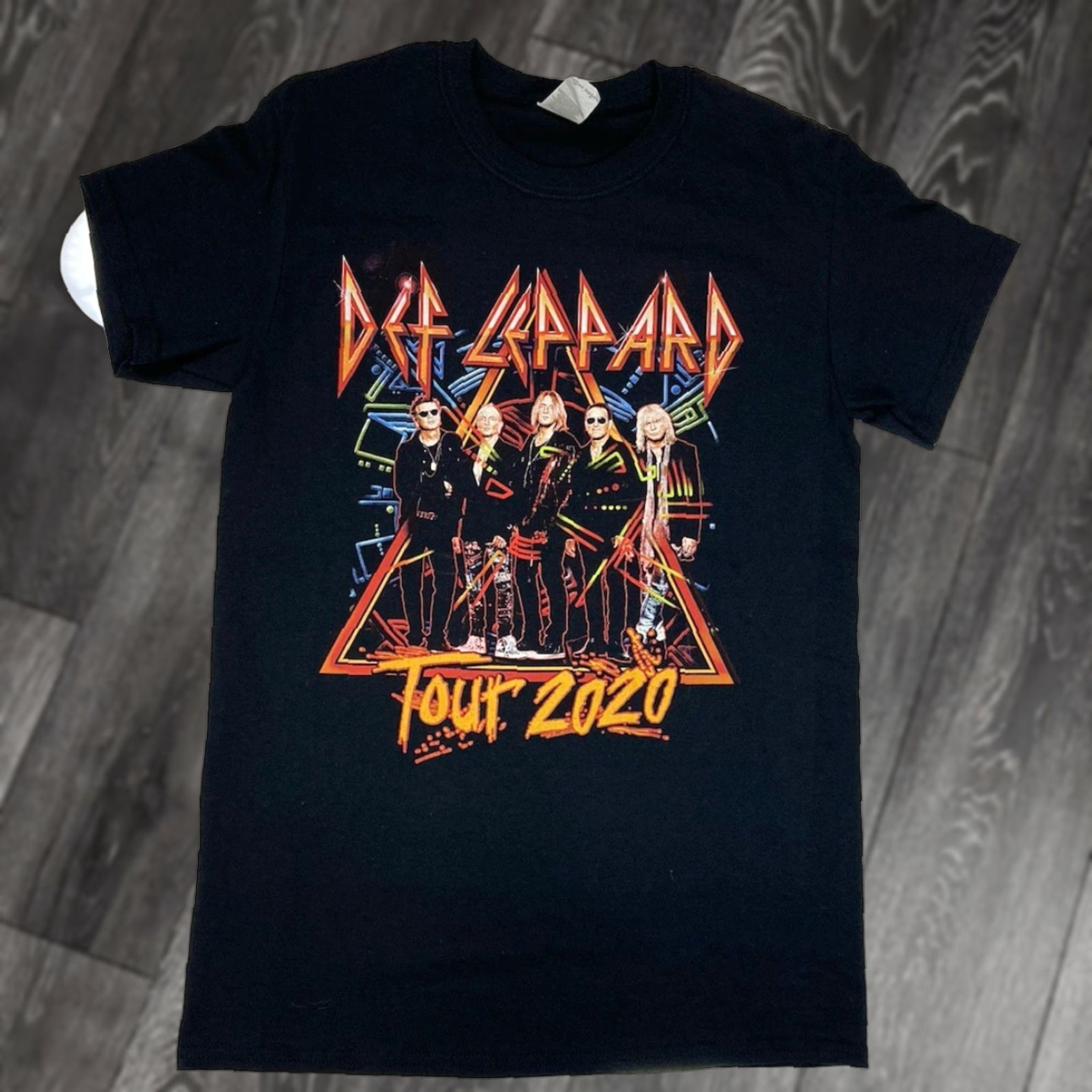 Gildan VINTAGE Def Leppard Tour 2020 Graphic T-shirt Women Small Black Short Sleeve Band Music Shirt Womens Small Black Graphic Size S / US 4 / IT 40 - 1 Thumbnail