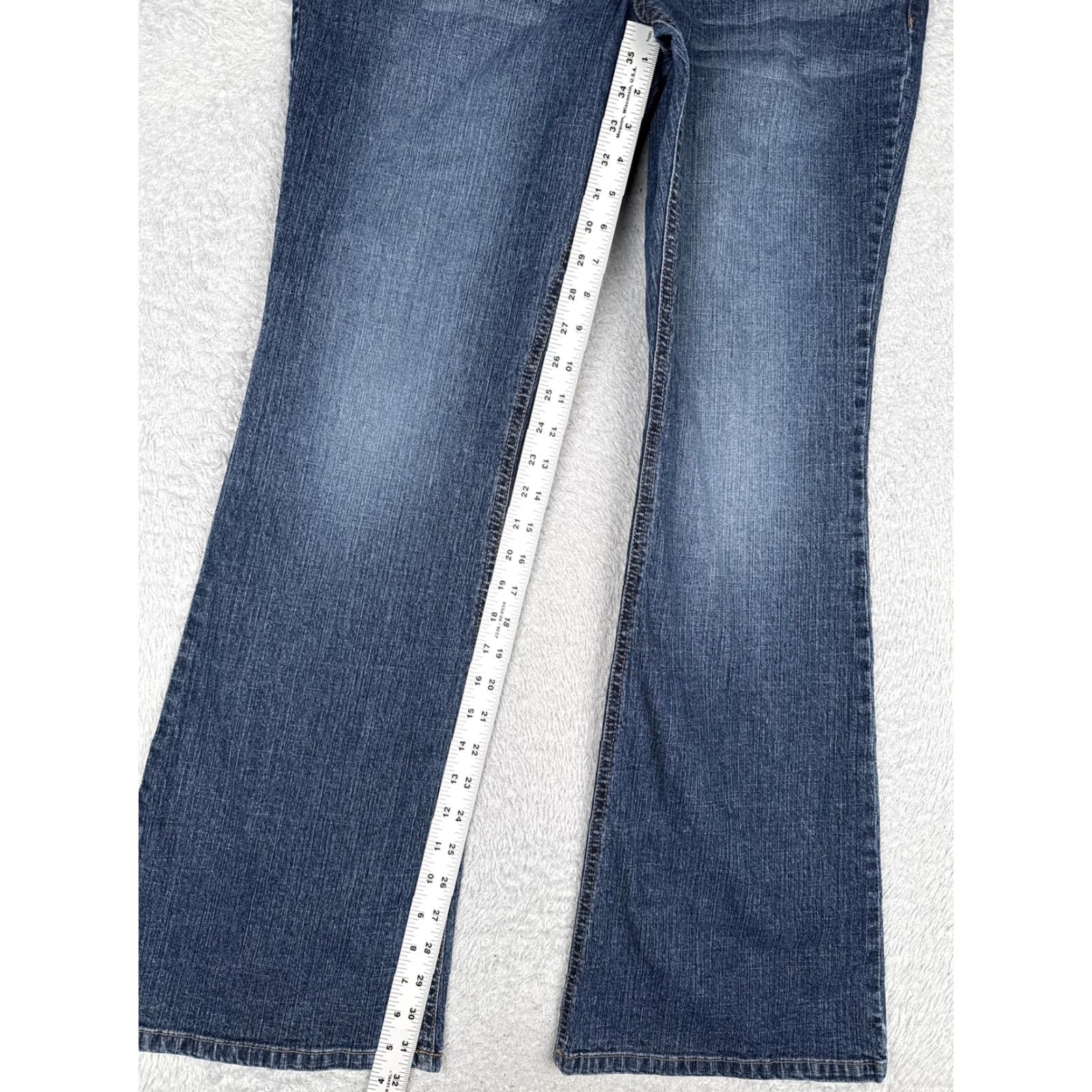 Vintage SO Juniors Bootcut Jeans 15S Blue Medium Wash Mid Rise Embroidered 34x32 Womens Denim Size 36" / US 14 / IT 50 - 7 Thumbnail