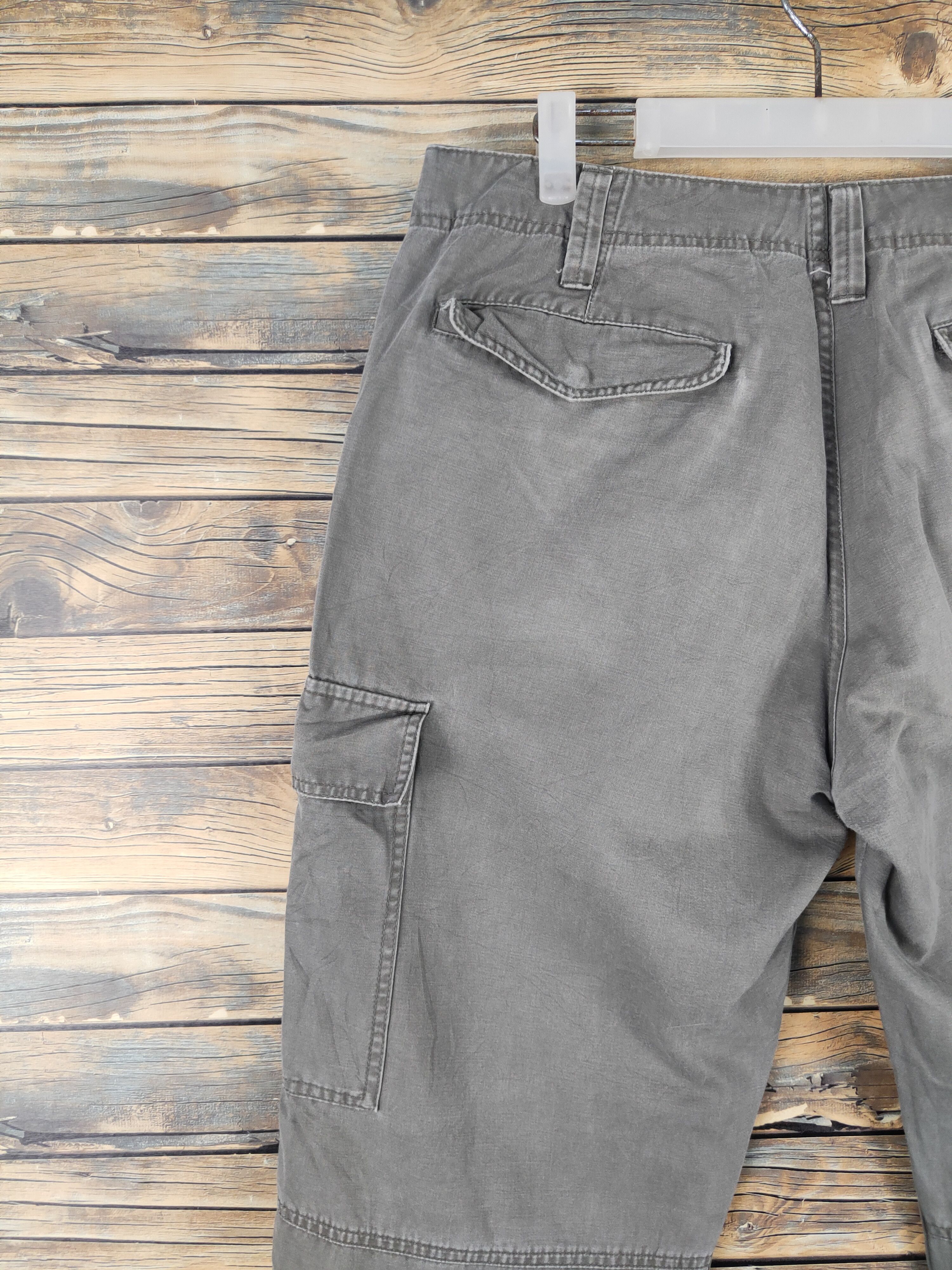 Japanese Brand Uniqlo Green Faded Multipocket Tactical Cargo Pants #W2096 Size US 35 - 8 Thumbnail