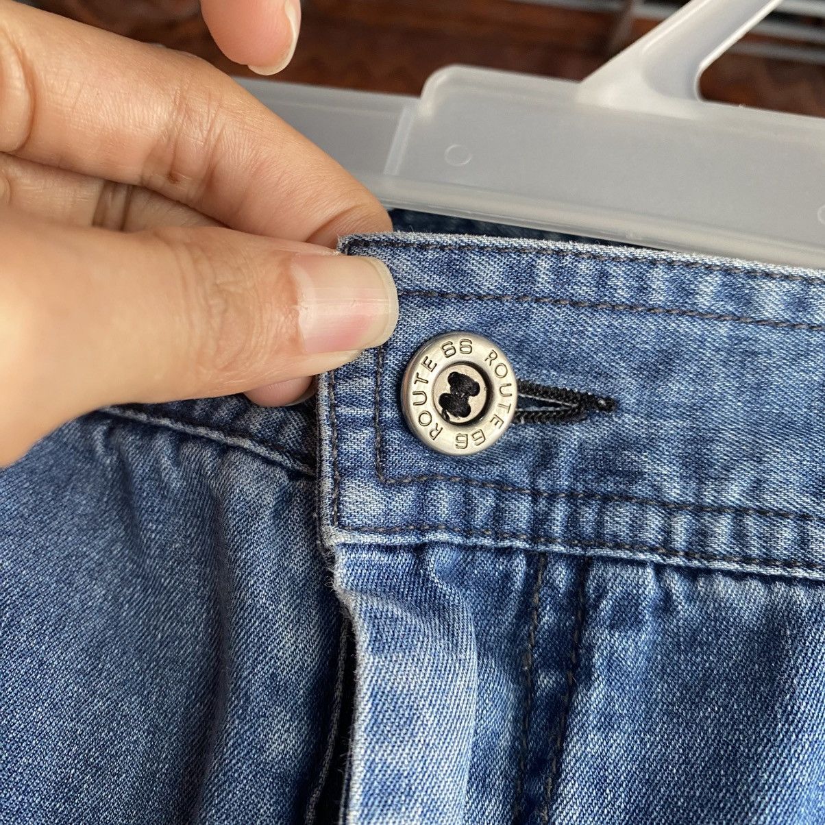 Versace Vintage Medusa logo Versace Classic V2 baggy jeans Size US 34 / EU 50 - 11 Thumbnail