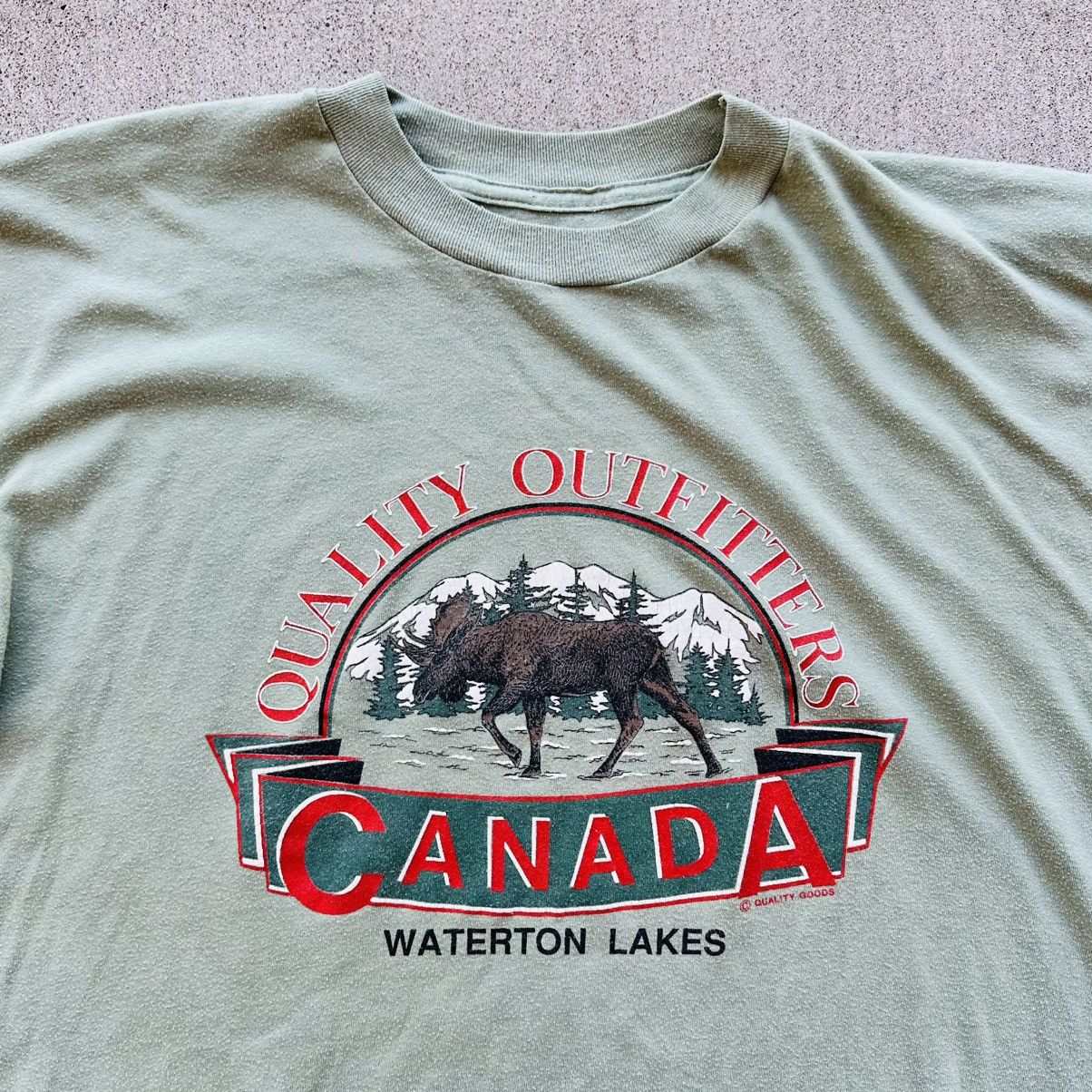 Vintage Vintage Quality Outfitters Canada T Shirt 90s Single Stitch Size US L / EU 52-54 / 3 - 2 Thumbnail