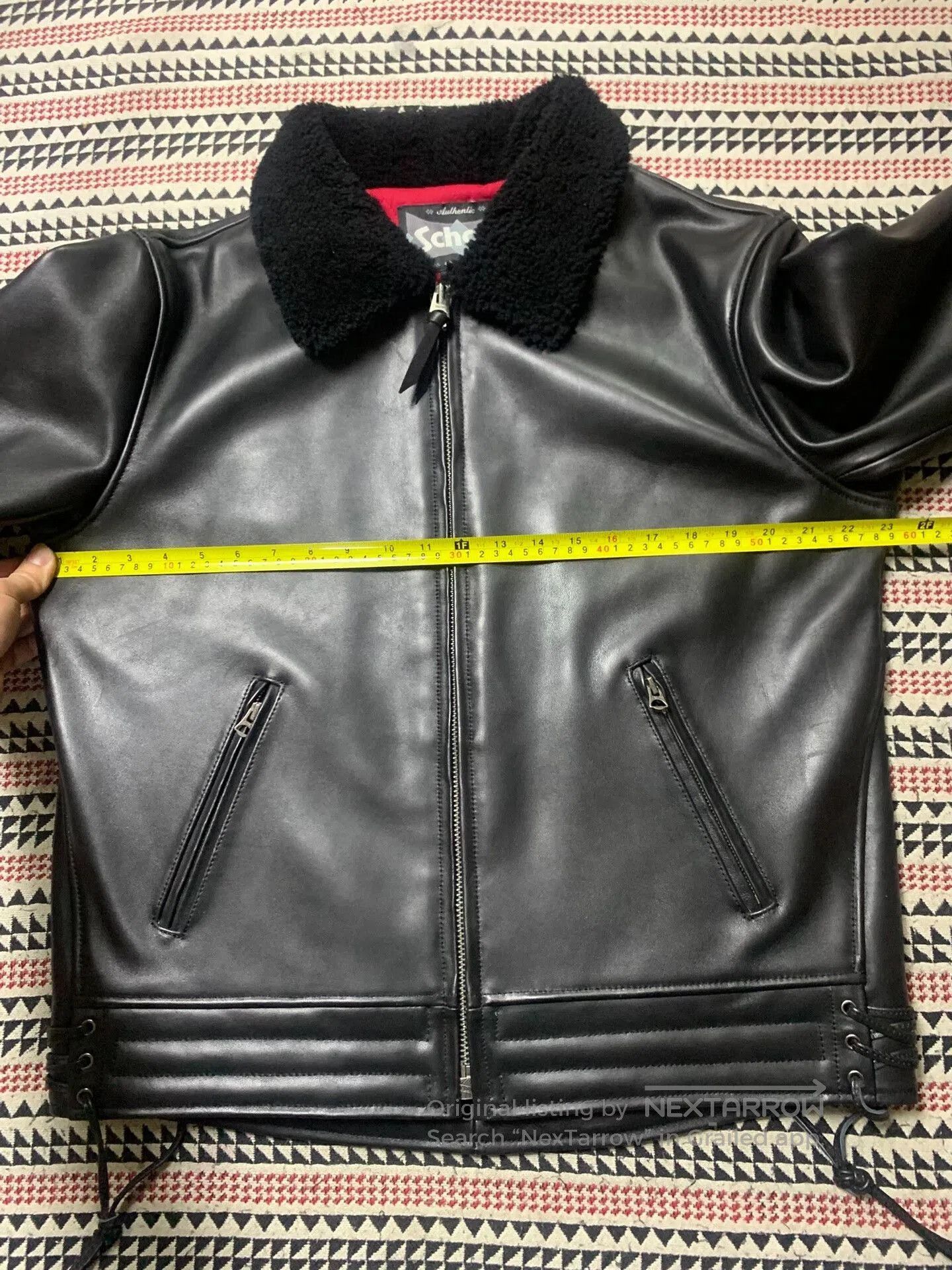 Schott black leather motorcycle jacket with fur collar. Size US L / EU 52-54 / 3 - 8 Thumbnail