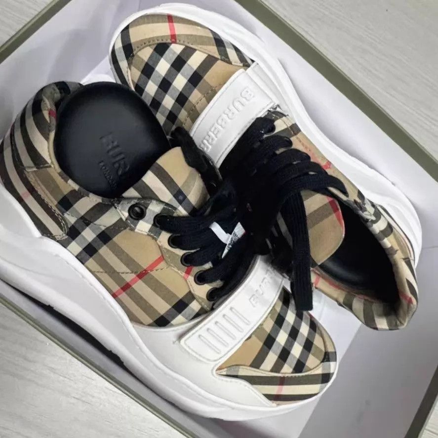 Burberry BURBERRY sneakers 40.5 Size US 7.5 / EU 40-41 - 1 Thumbnail