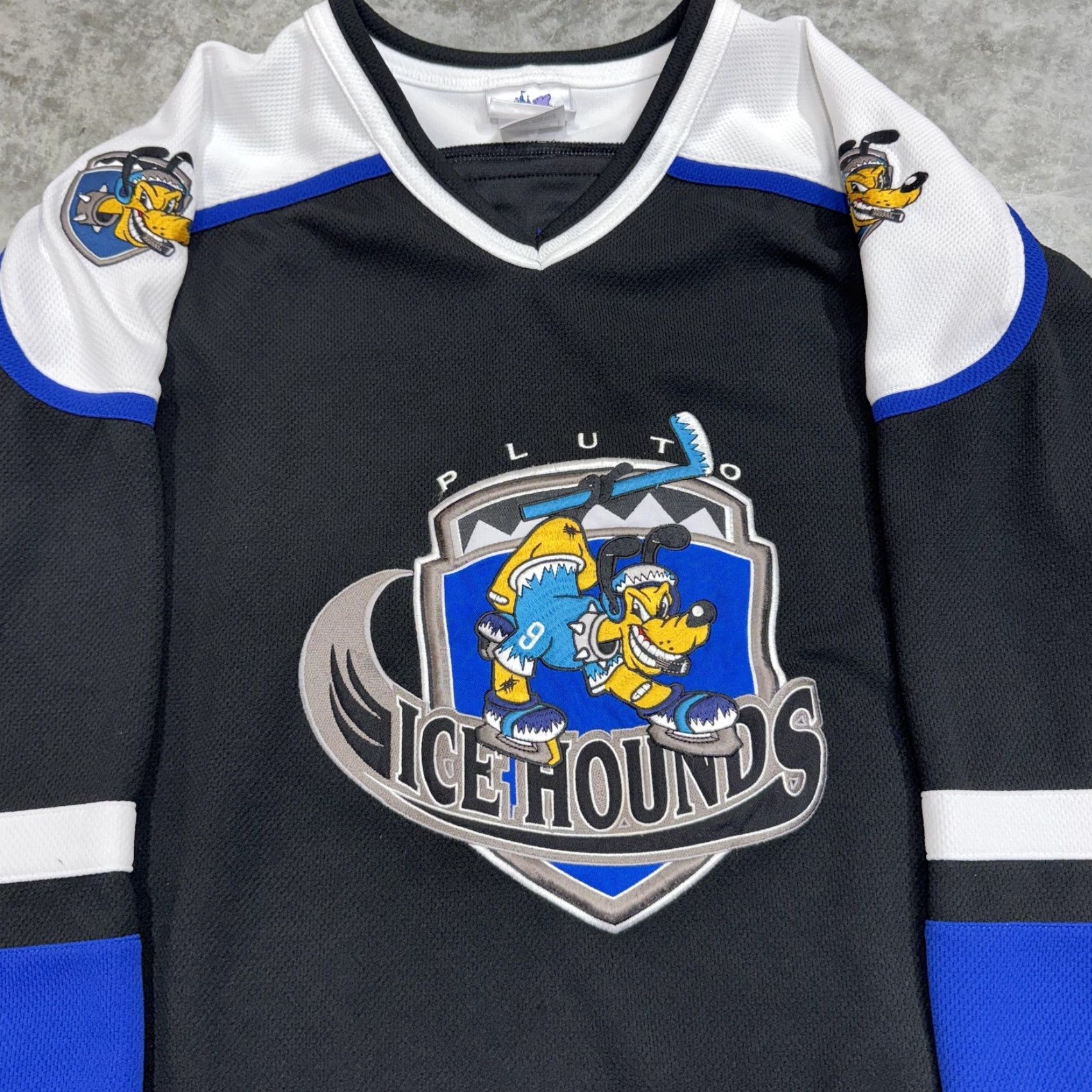 Vintage VINTAGE Disneyland Resort Shirt Mens L Black Pluto Icehounds K9 Hockey Jersey Top Size US L / EU 52-54 / 3 - 2 Thumbnail