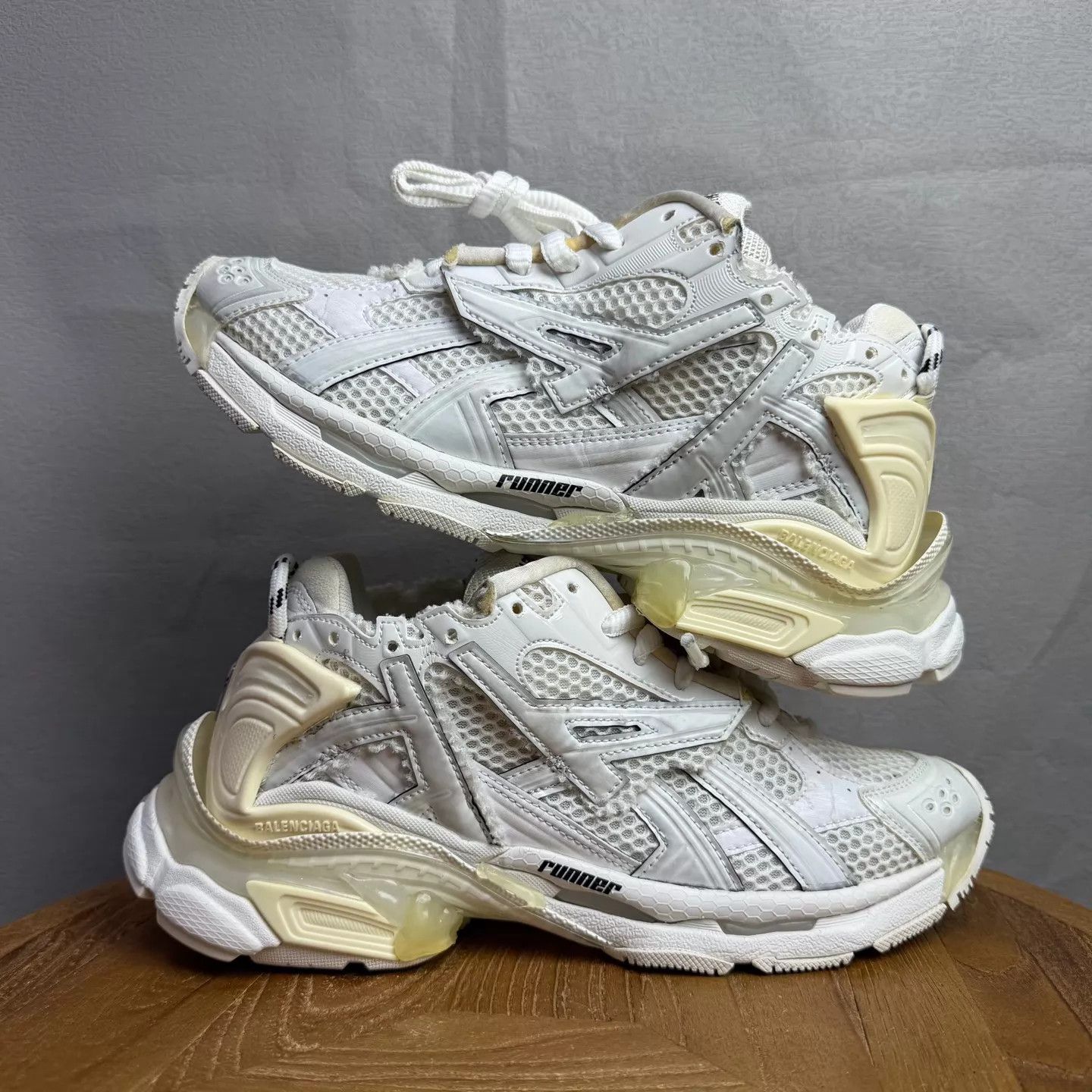 Balenciaga Balenciaga Runner White Distressed 38 98 New Size US 8 / IT 38 - 4 Thumbnail