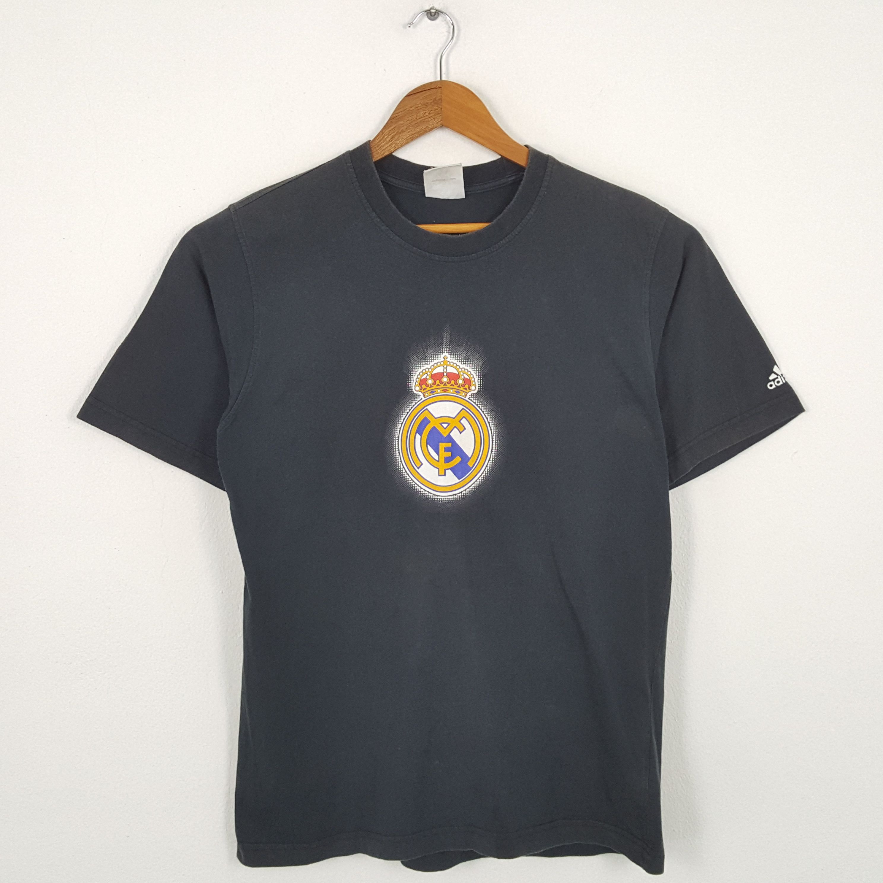 Vintage ADIDAS REAL MADRID Spain Soccer Club Raul T-Shirts