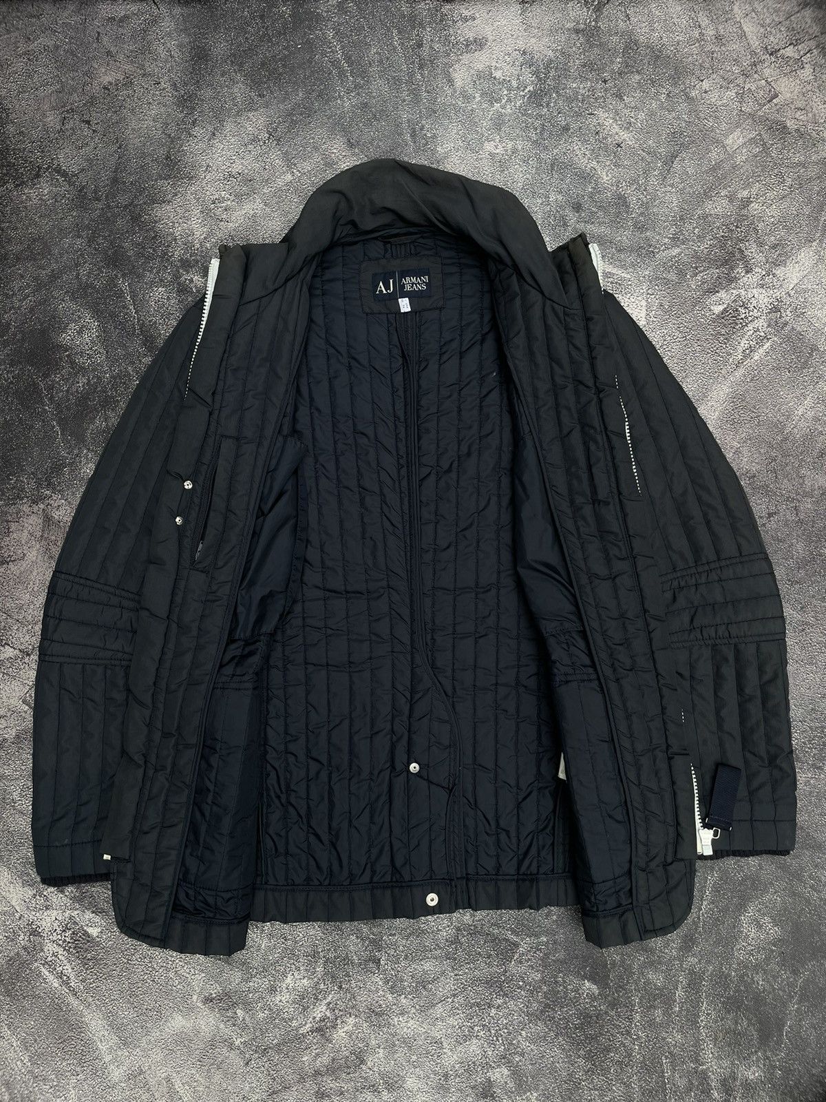 Armani 2000s Armani Padded Lines Navy Coat Jacket Size US L / EU 52-54 / 3 - 5 Thumbnail
