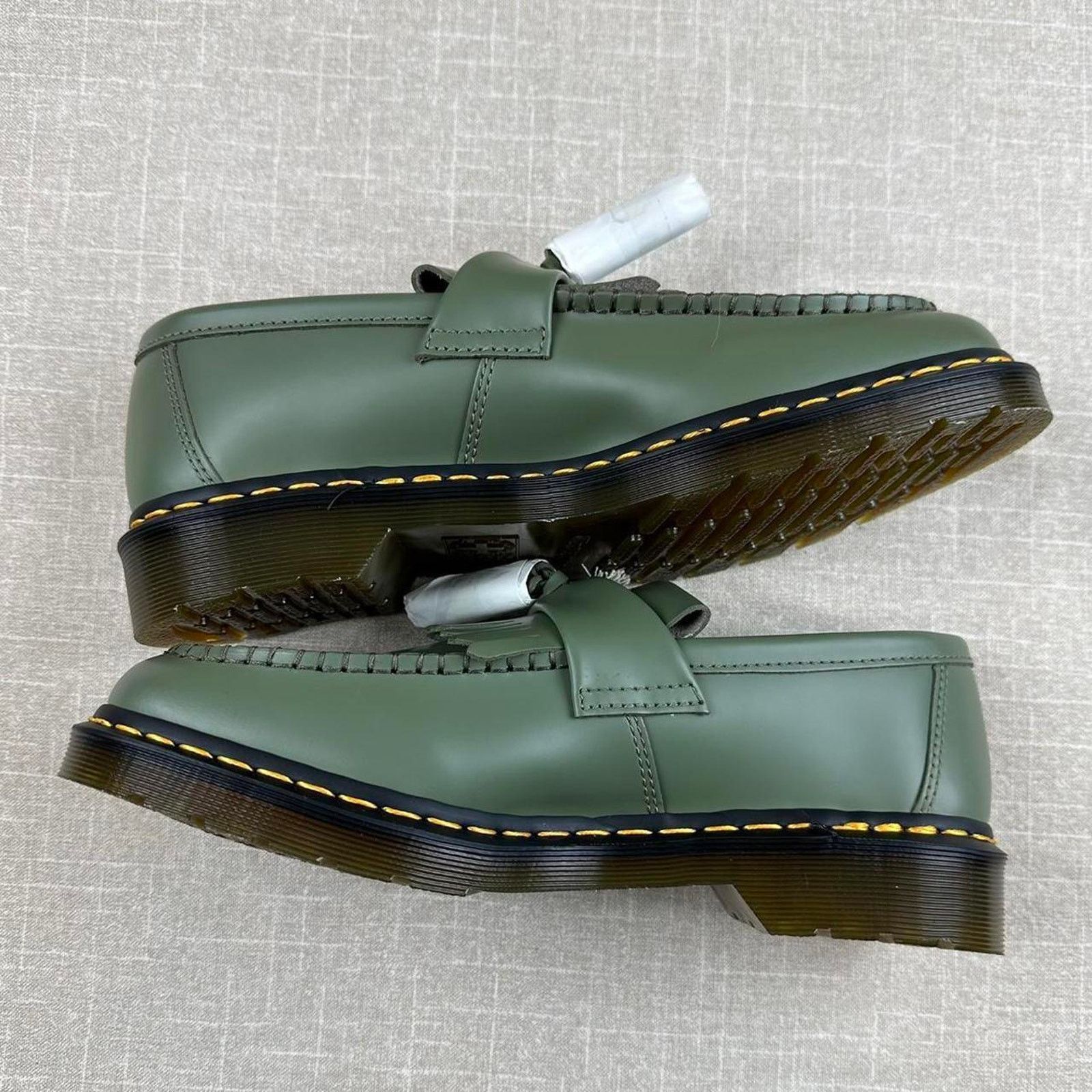 Dr. Martens Dr Martens Adrian Tassel Loafer in Khaki Green 7W Size US 7 / IT 37 - 4 Thumbnail