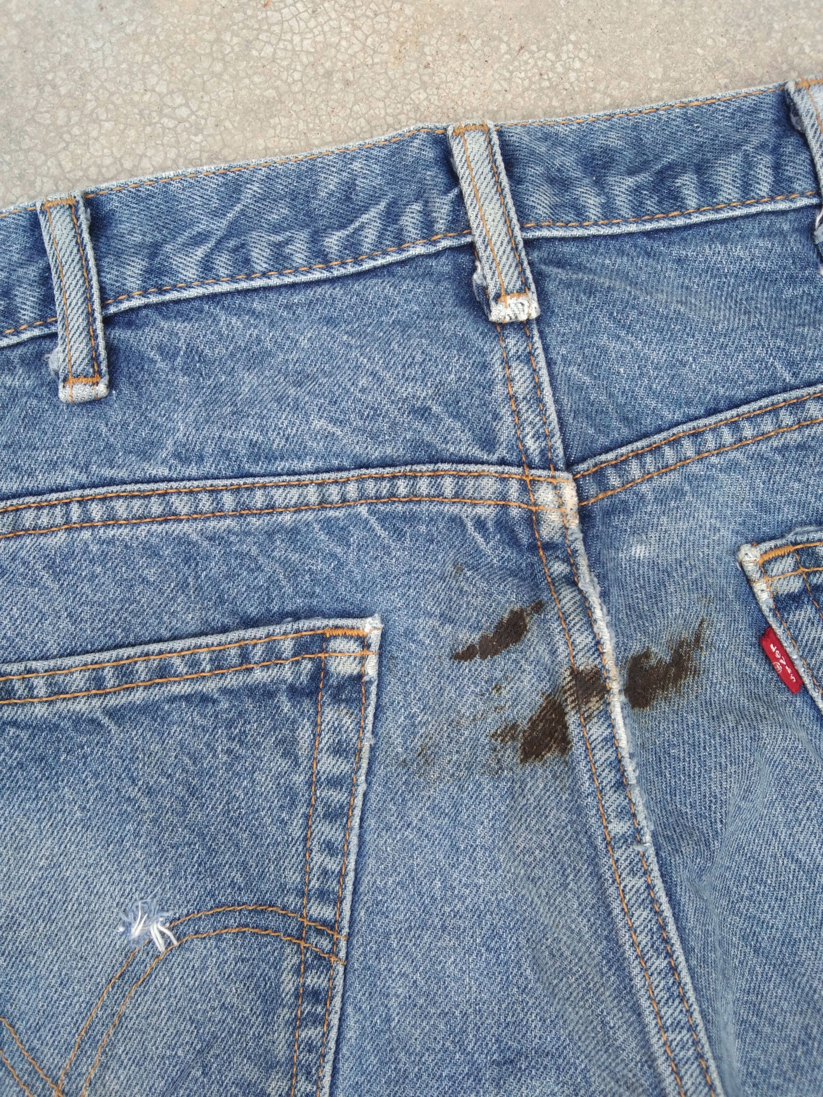 Levi's Vintage Levi's 517 Boot Cut Distressed Jeans 36x31 Size US 36 / EU 52 - 3 Thumbnail