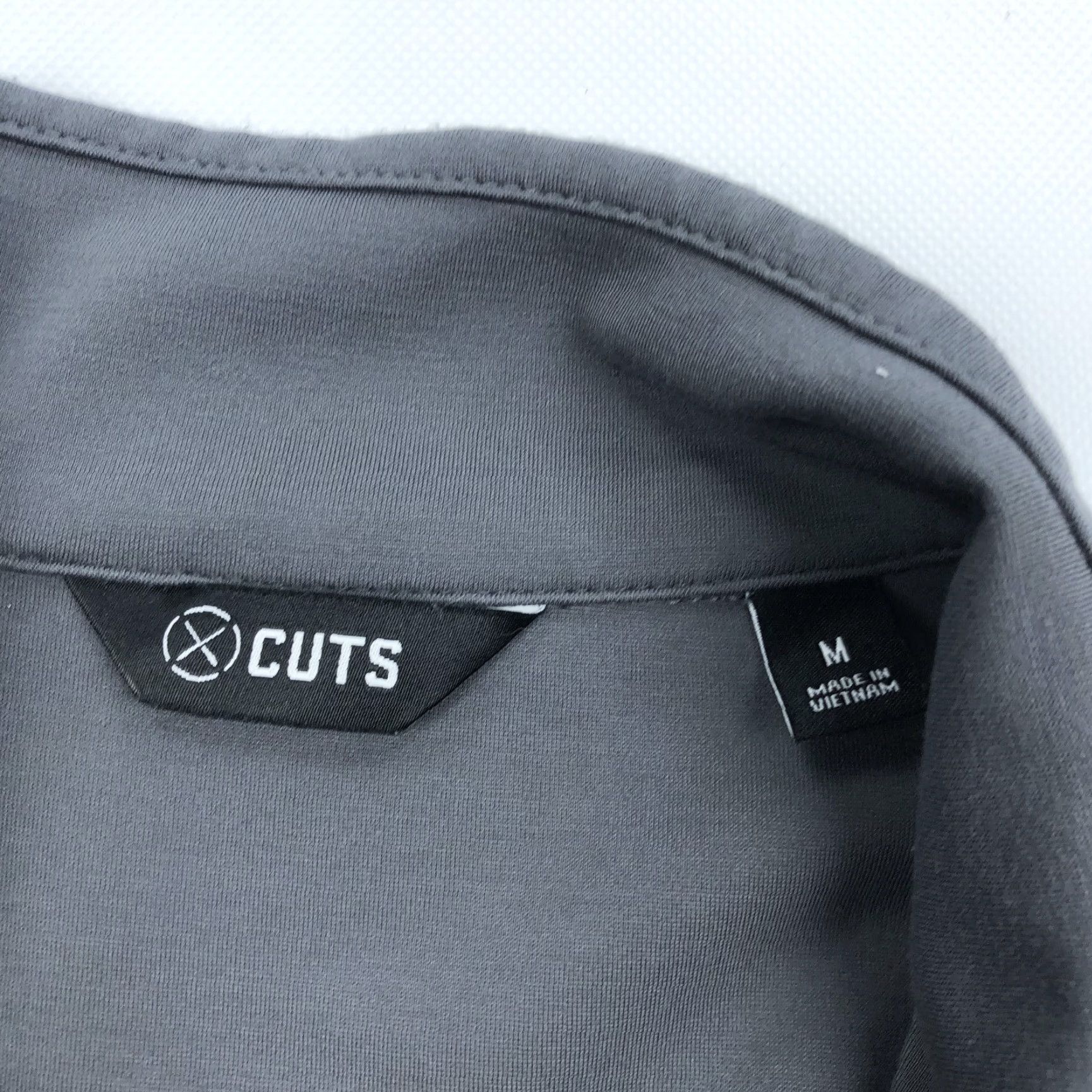 Cuts CUTS Men M Medium Gray Aeroflite Concorde 1/4 Zip Pullover Activewear Shirt Athletic Breathable Zip Mock Neck Pockets Logo 20.5 Chest Size US M / EU 48-50 / 2 - 3 Thumbnail