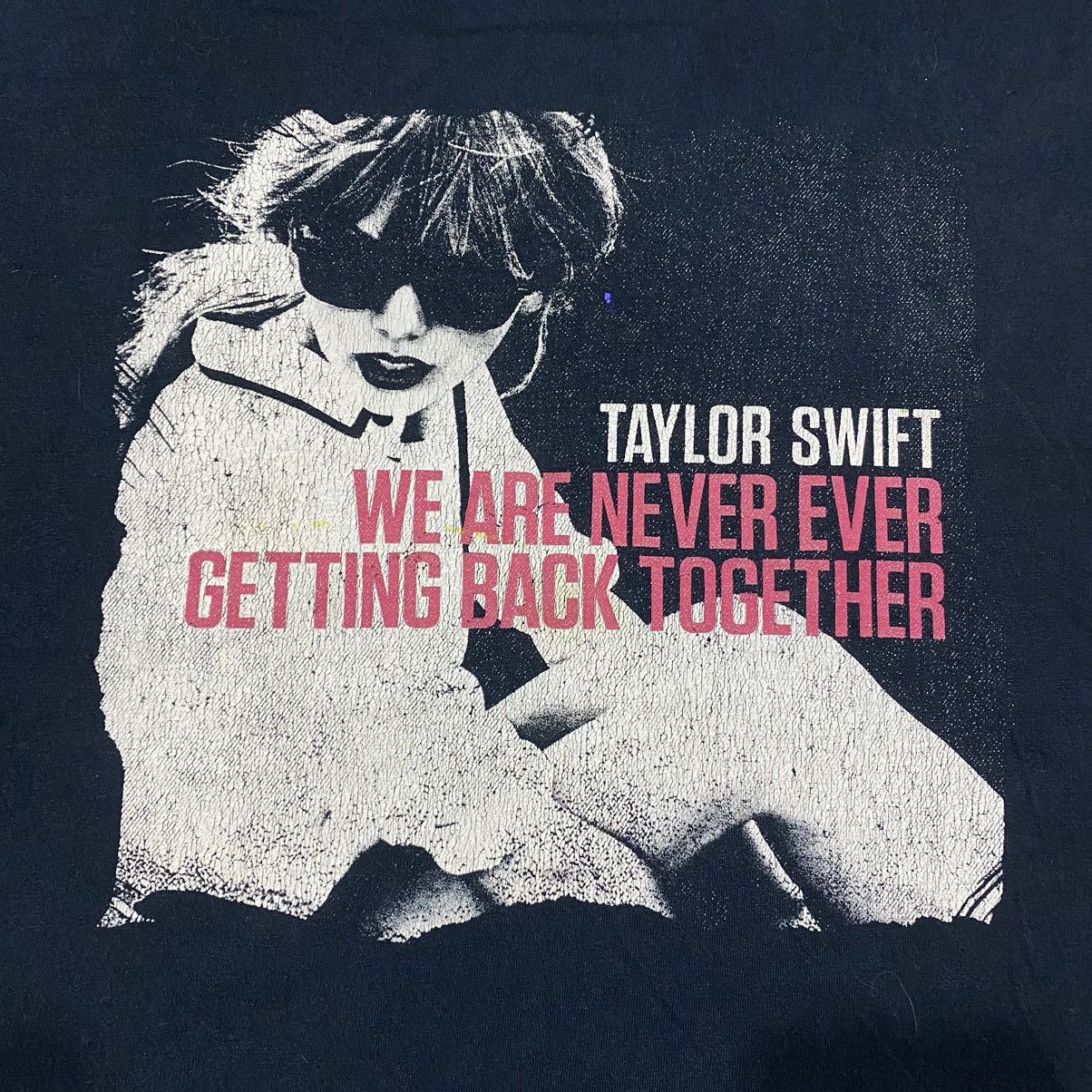 Band Tees × Gildan × Taylor Stitch Taylor swift we are never ever getting back together band Size US M / EU 48-50 / 2 - 2 Thumbnail