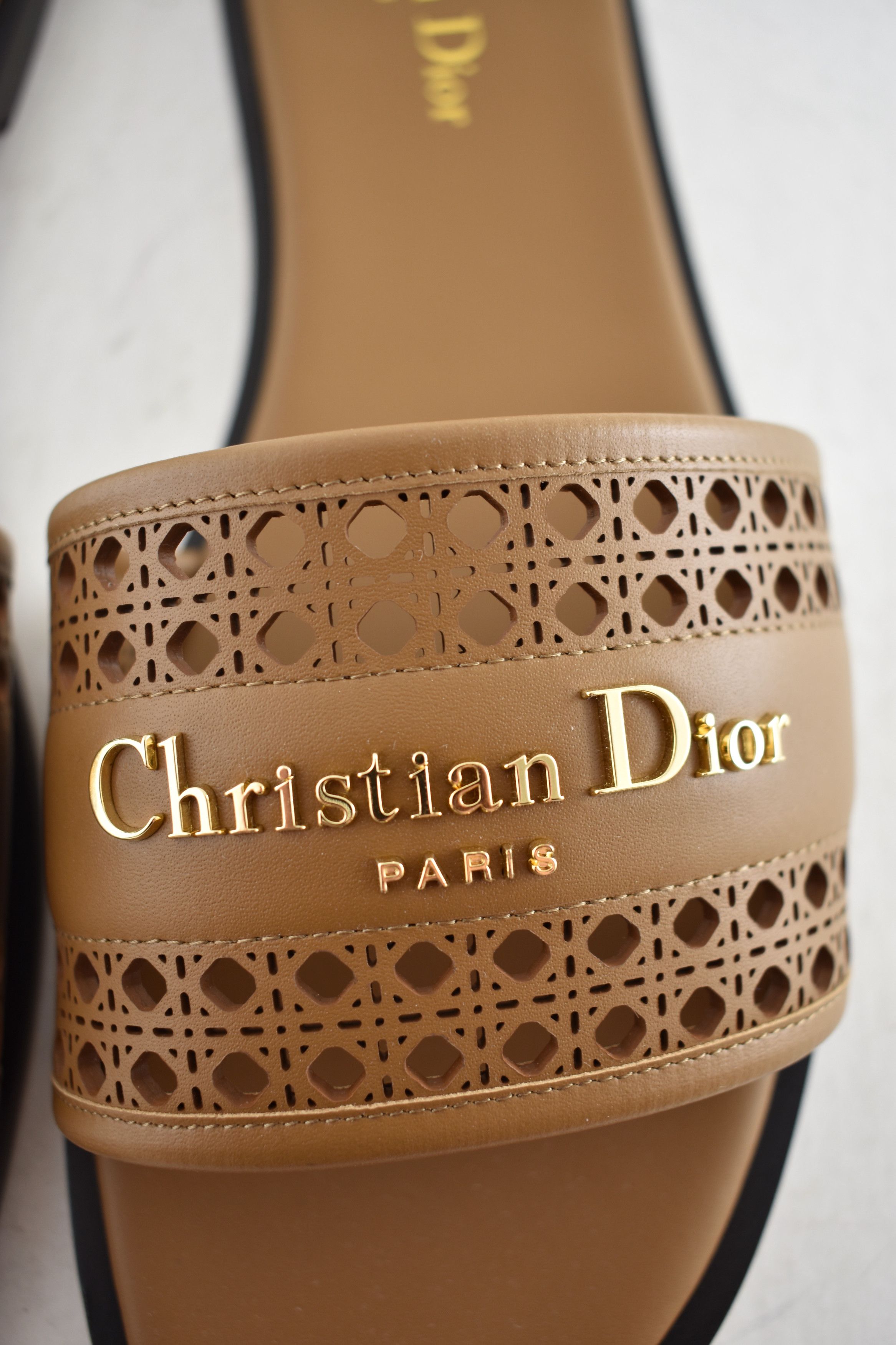 Dior Dior D-Lane Dway Micro Cannage Leather Slide Flat Sandal 37 Size US 7 / IT 37 - 12 Thumbnail