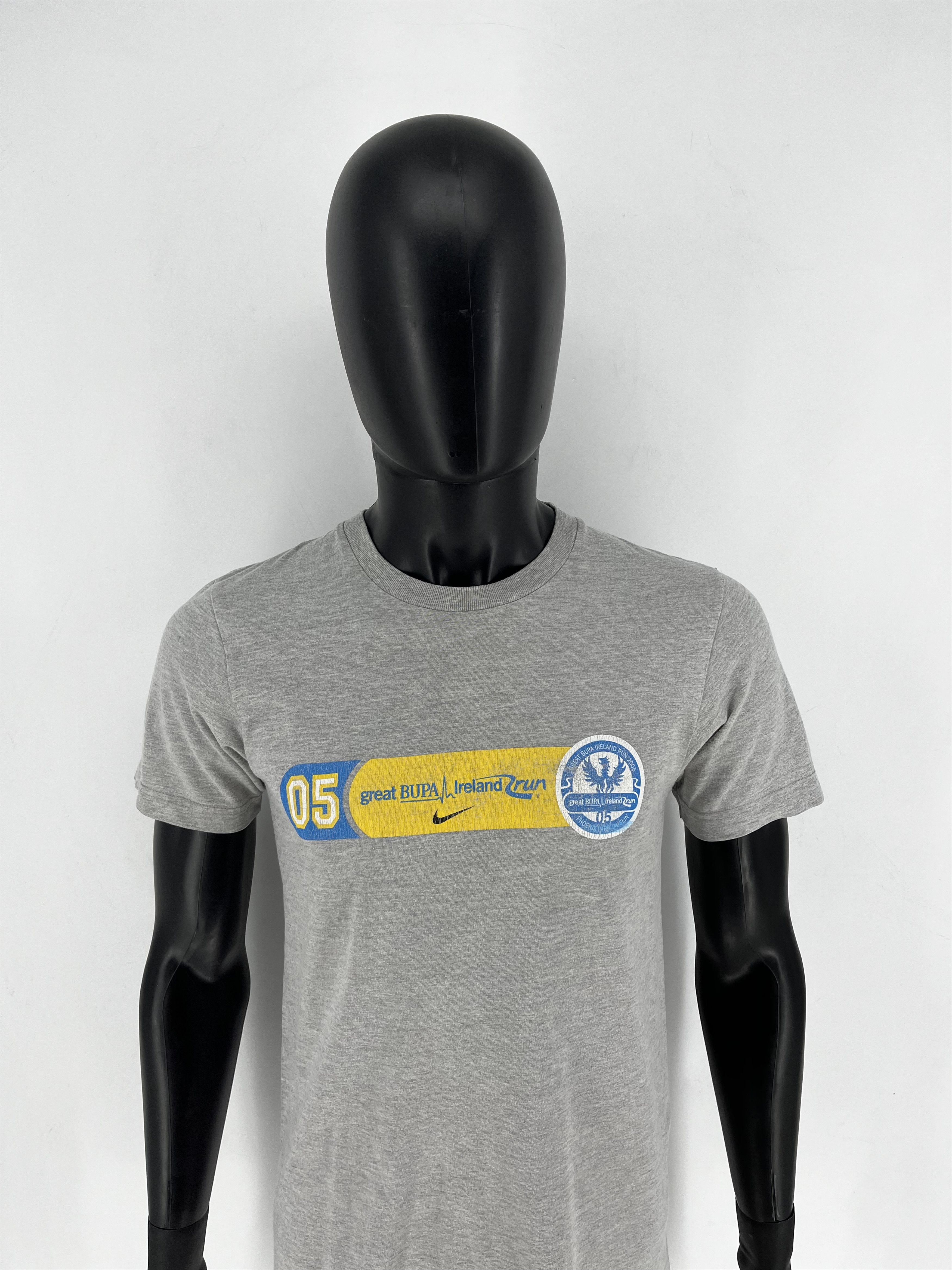 Other Vintage Y2K Nike Center Swoosh Logo T-Shirt Size S Size US S / EU 44-46 / 1 - 5 Thumbnail