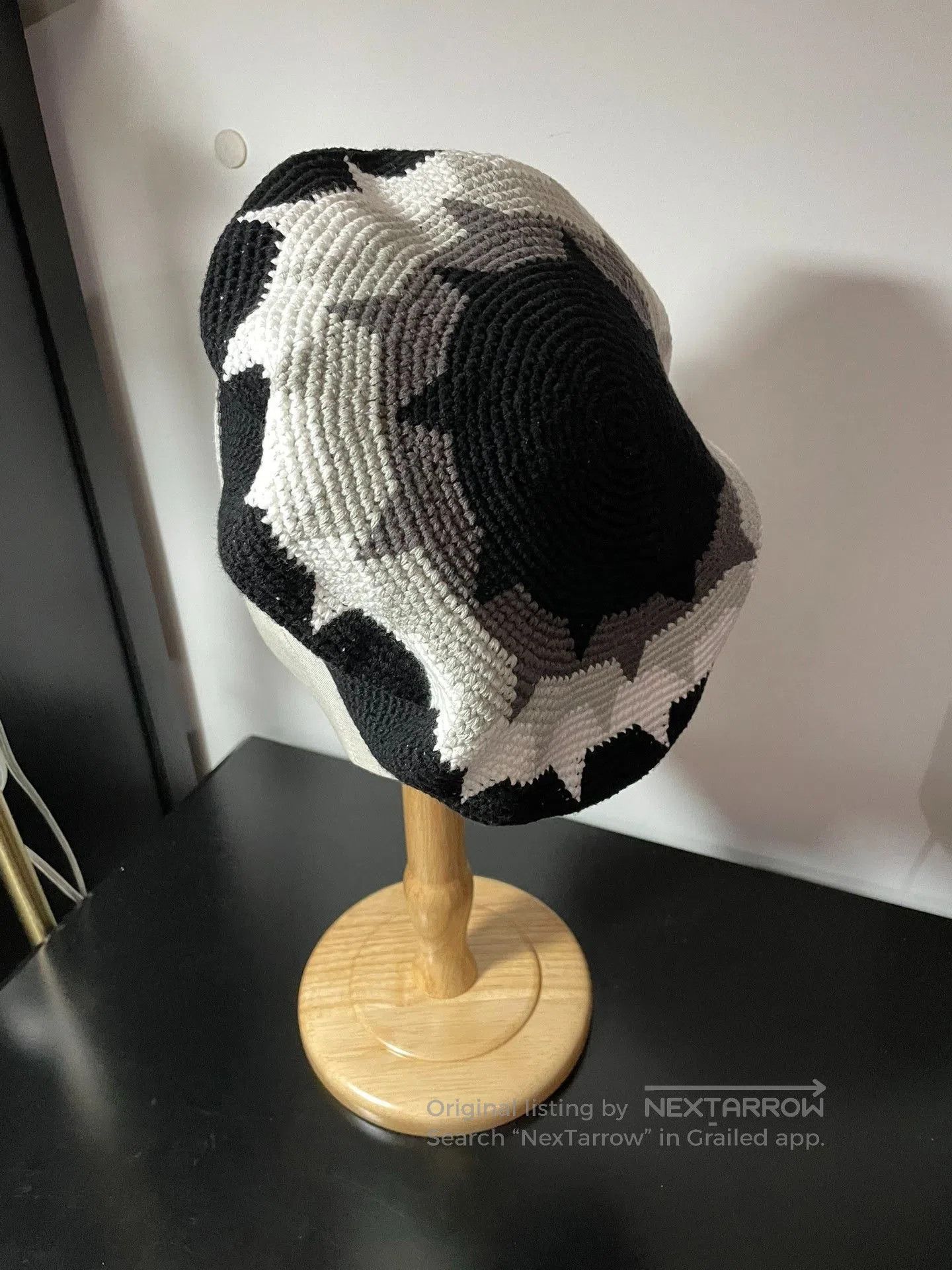 Japanese Brand Mountain Geometric Ethnic Pattern Beret. Size ONE SIZE - 5 Thumbnail