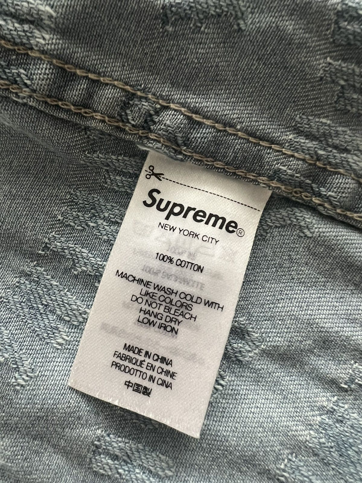 Supreme Supreme Arc Jacquard Denim Shirt M Size US M / EU 48-50 / 2 - 10 Thumbnail