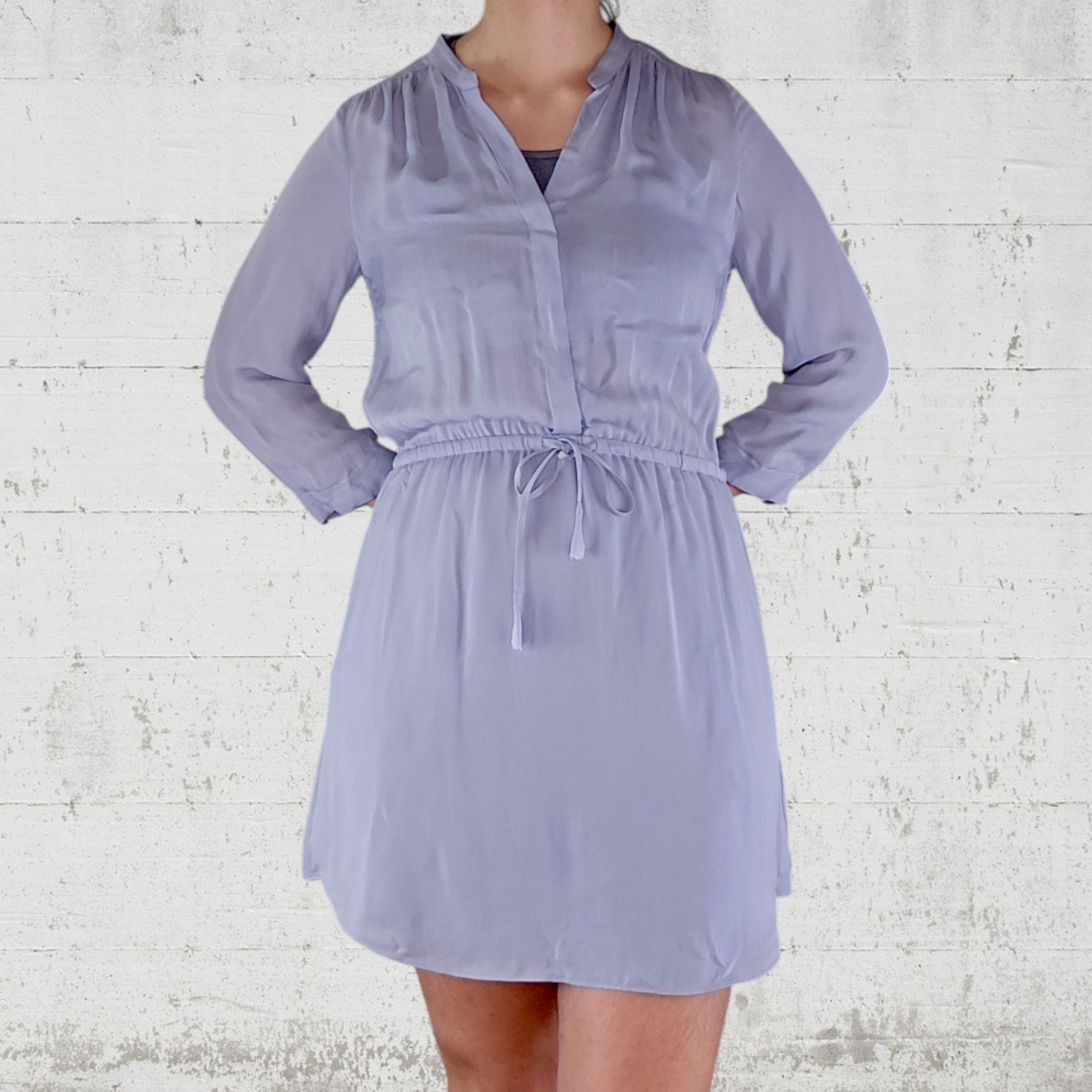 Aritzia Aritzia Babaton Bennett Silk Mini Dress Lilac Size Medium Size M / US 6-8 / IT 42-44 - 4 Thumbnail