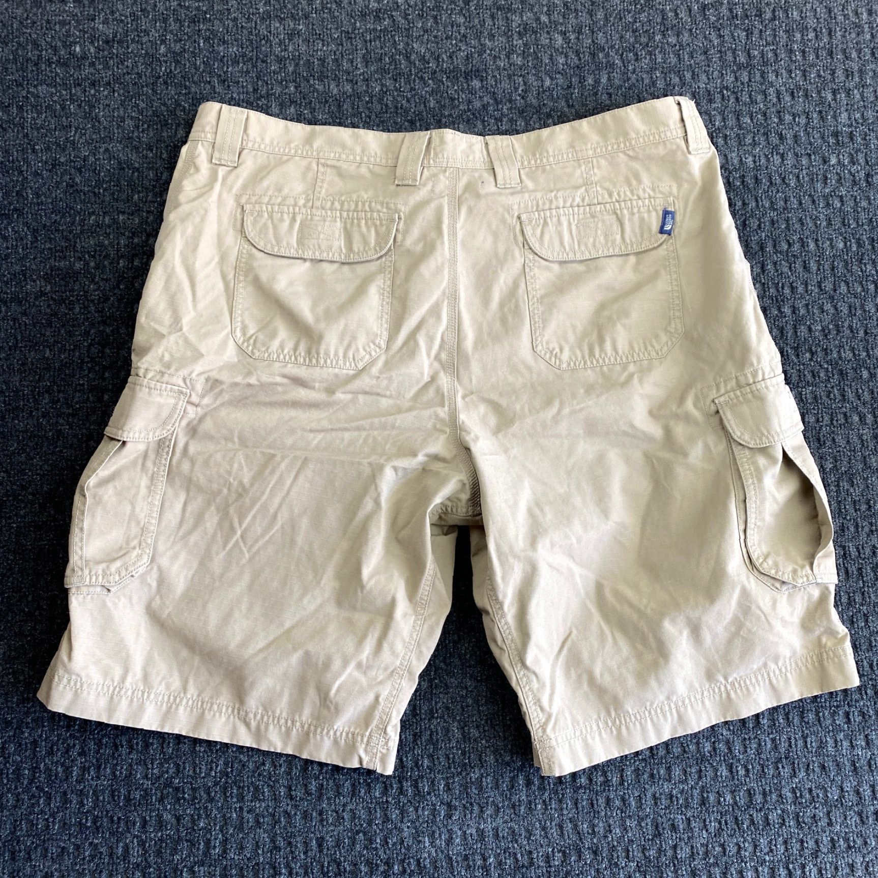 The North Face Vintage The North Face Cargo Shorts y2k Baggy Relaxed Ripstop Skater 40 Beige Size US 40 / EU 56 - 3 Thumbnail